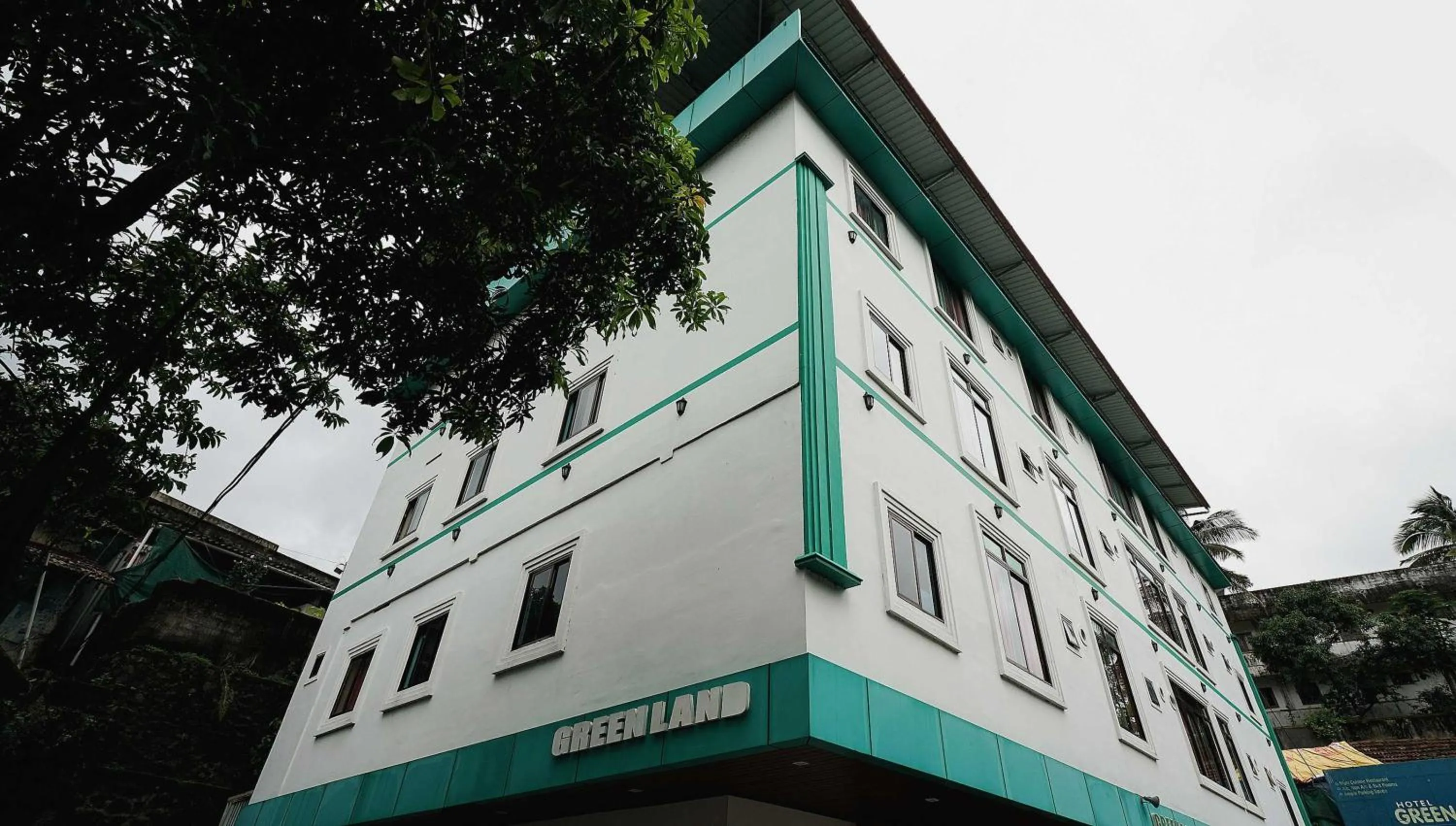 Facade/entrance in Hotel O Greenland