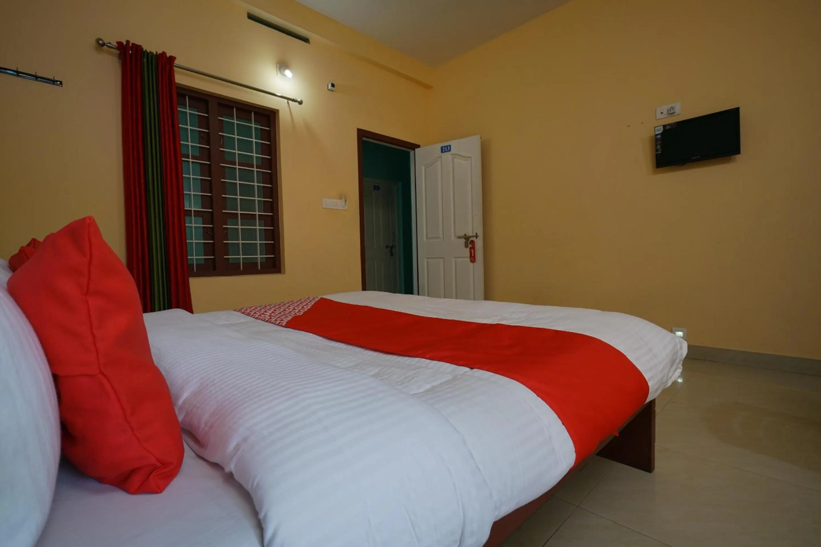 Bedroom, Bed in Hotel O Greenland