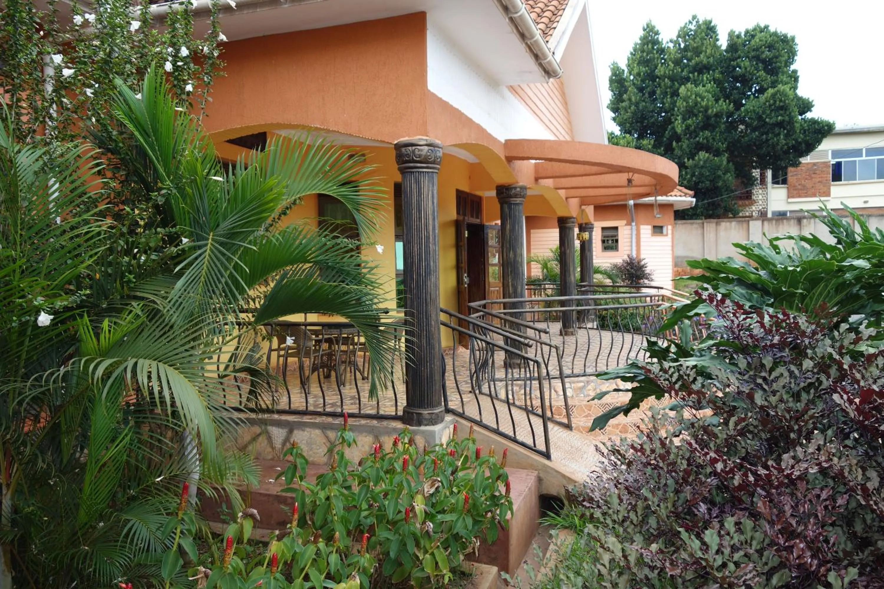 Facade/entrance in Impala Suites