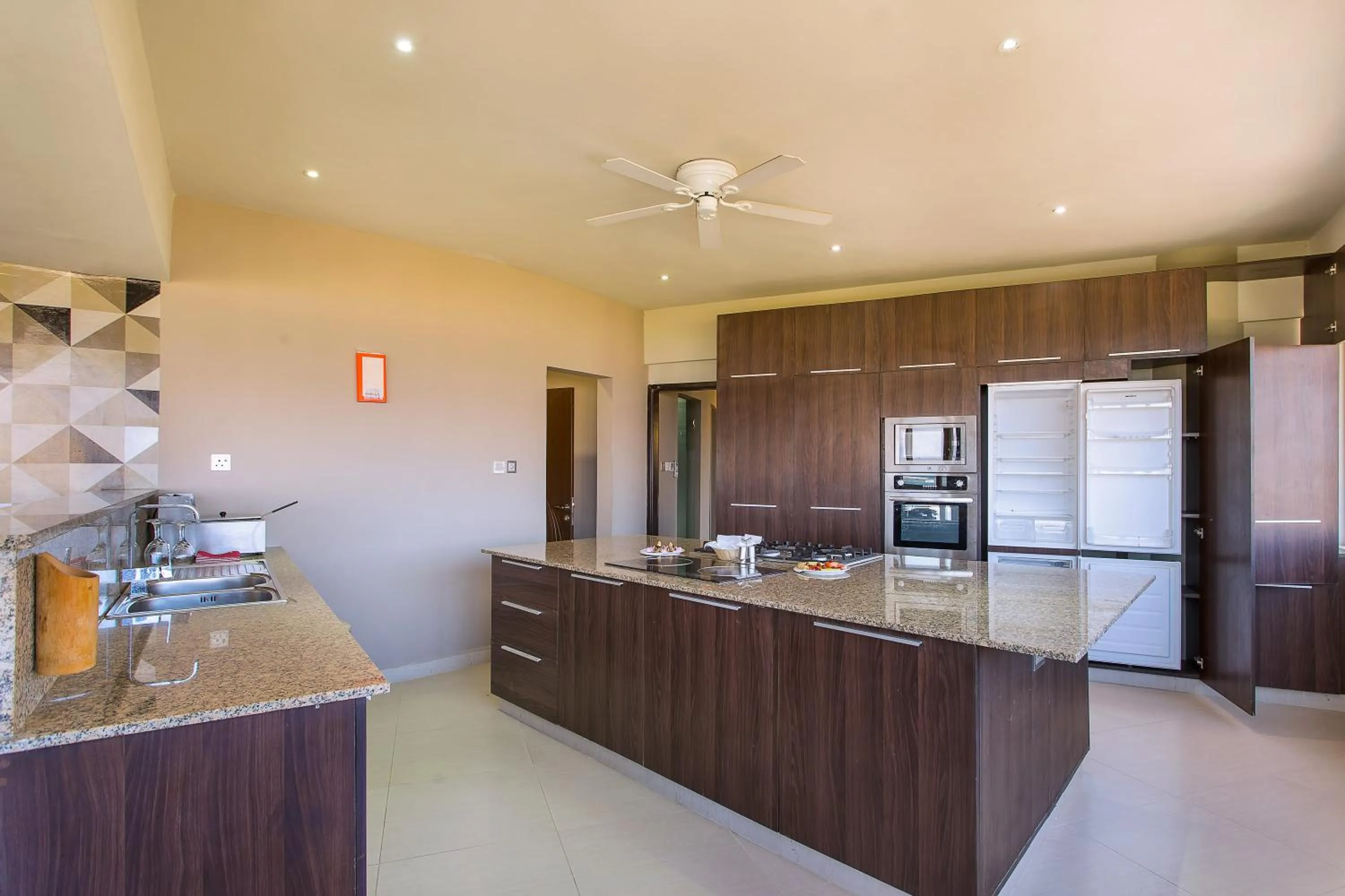 Kitchen or kitchenette in Bliss Resort
