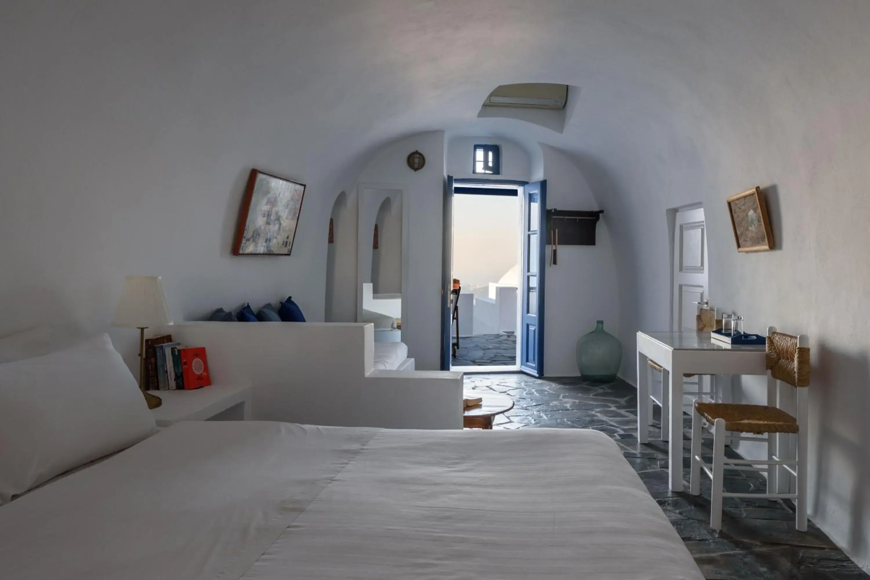 Cave Suite in Heliotopos Cave Suite in Heliotopos