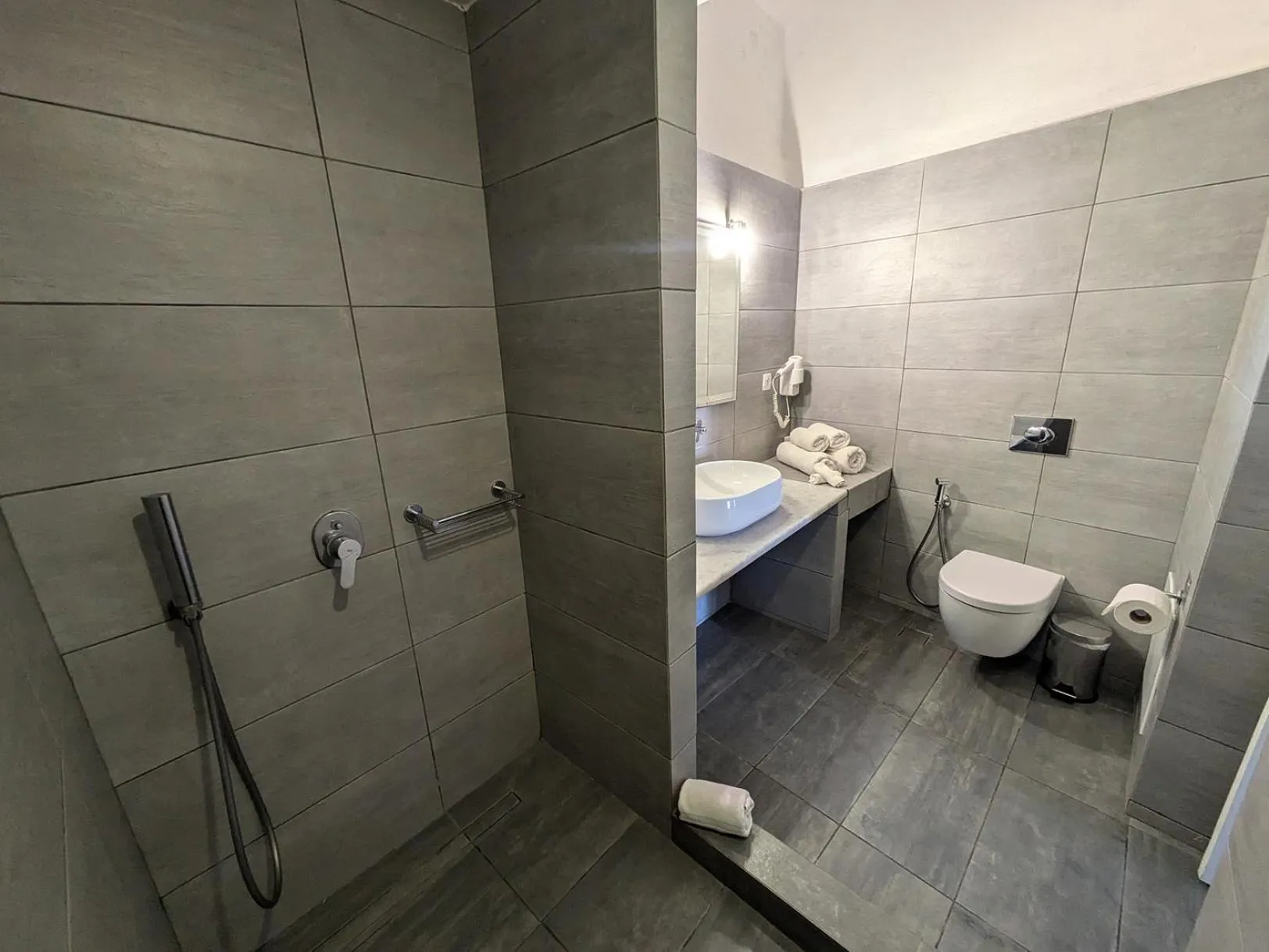 Bathroom in Heliotopos