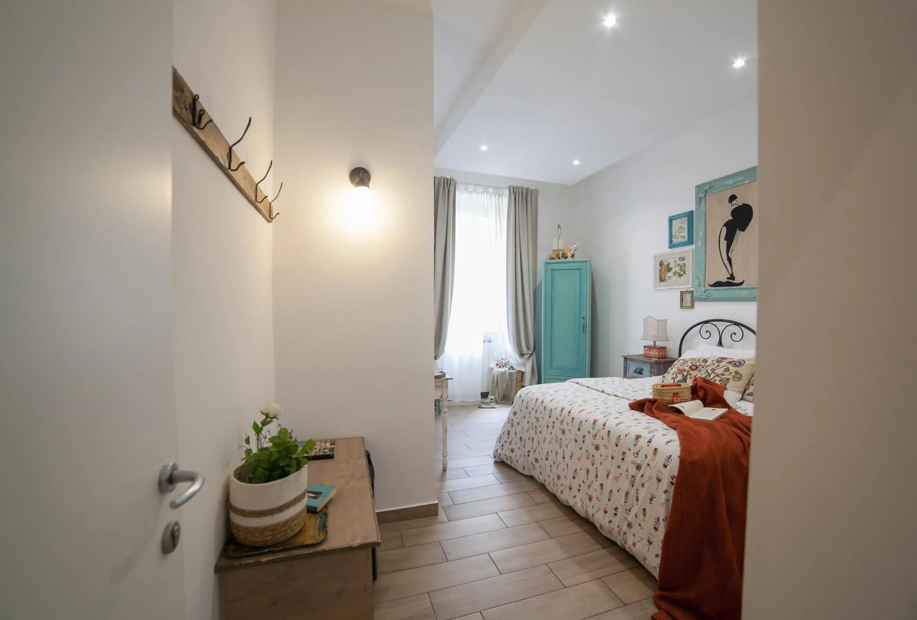 Bedroom, Bed in Maison Coquette