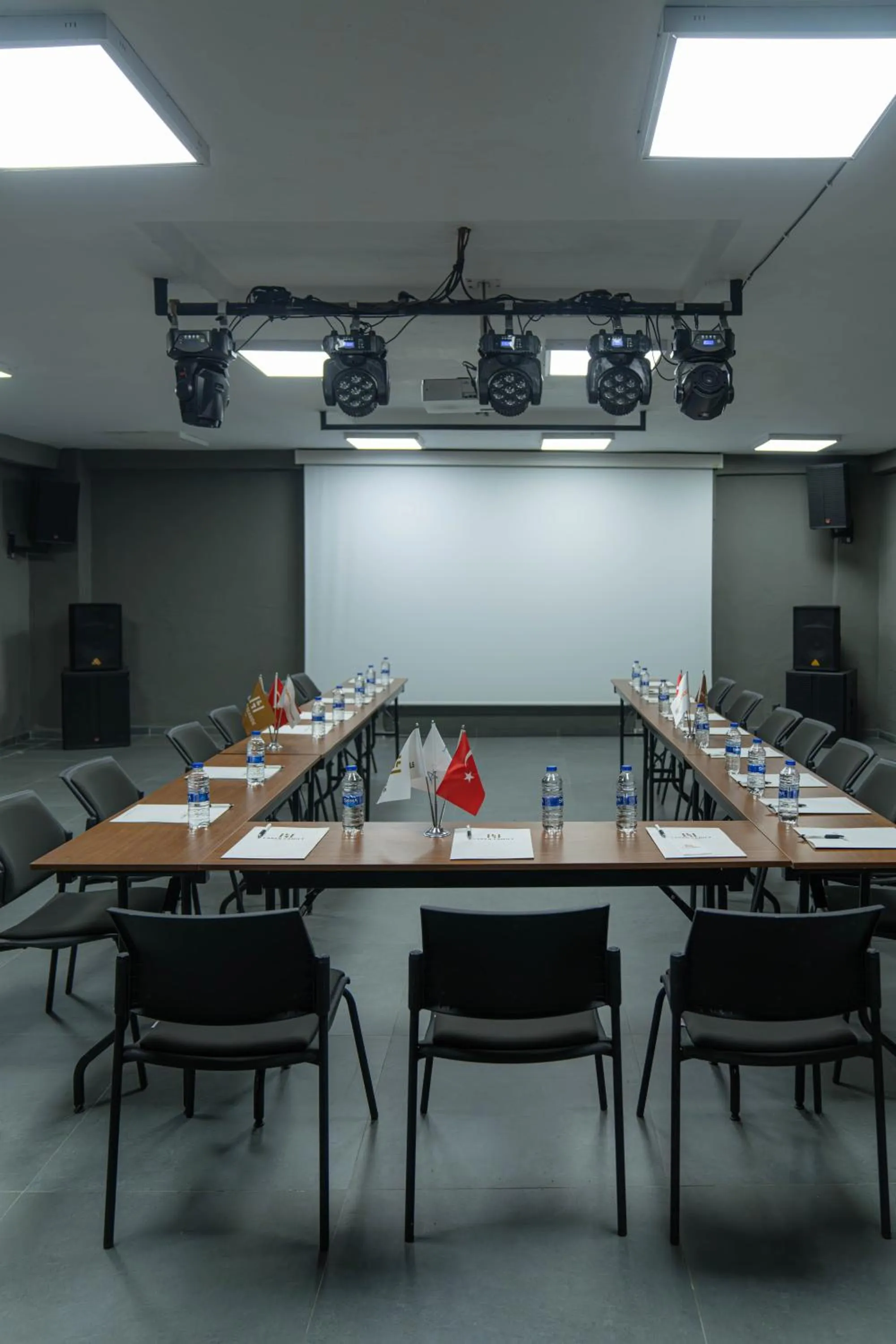 Meeting/conference room in Laren Family Hotel & Spa - Boutique Class