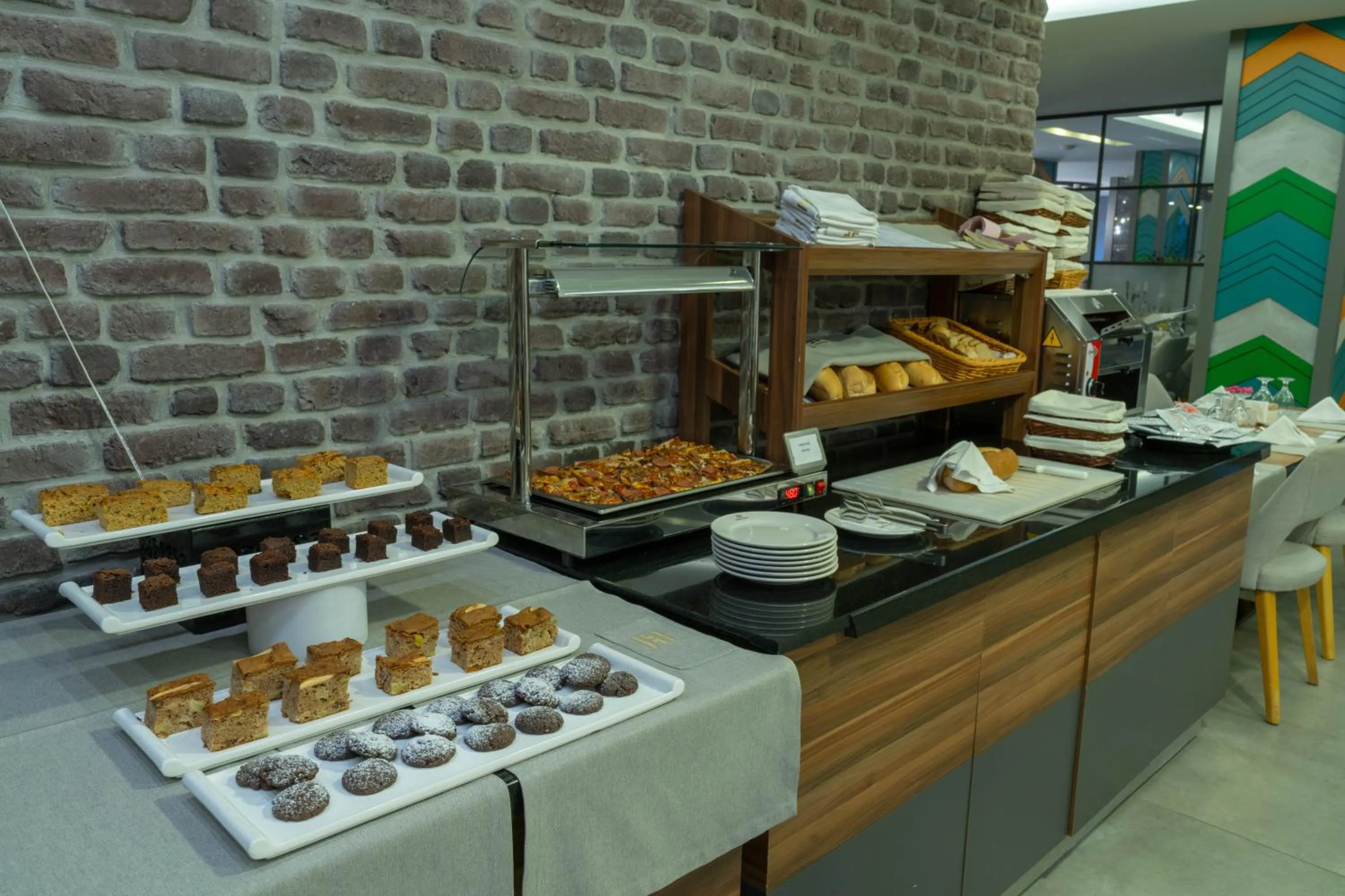 Food and drinks in Laren Family Hotel & Spa - Boutique Class