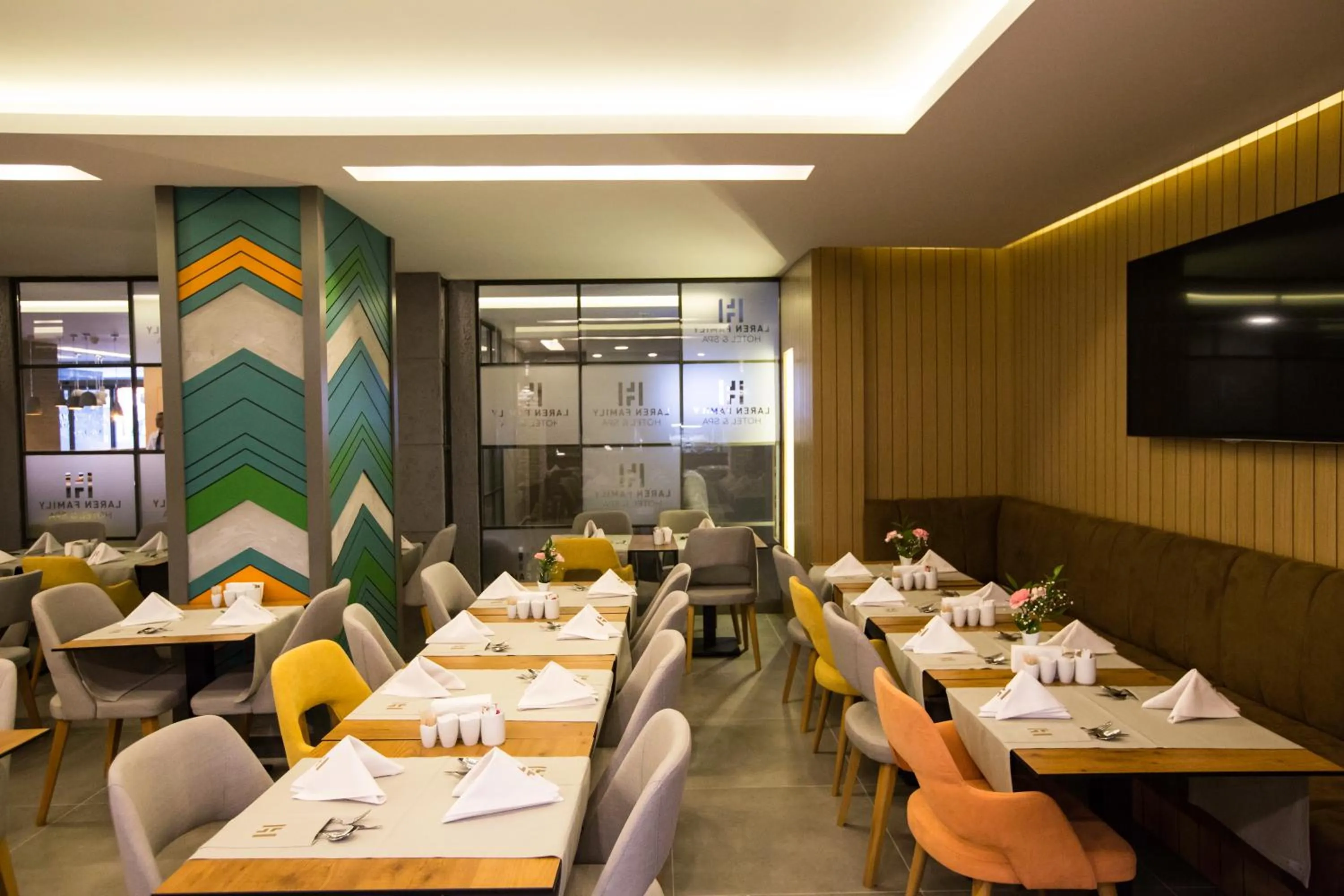 Restaurant/places to eat in Laren Family Hotel & Spa - Boutique Class