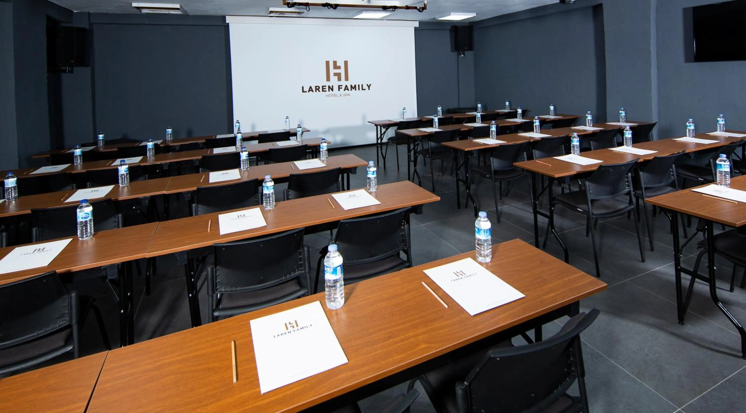 Business facilities in Laren Family Hotel & Spa - Boutique Class