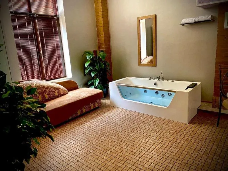 Bath in Green Villa