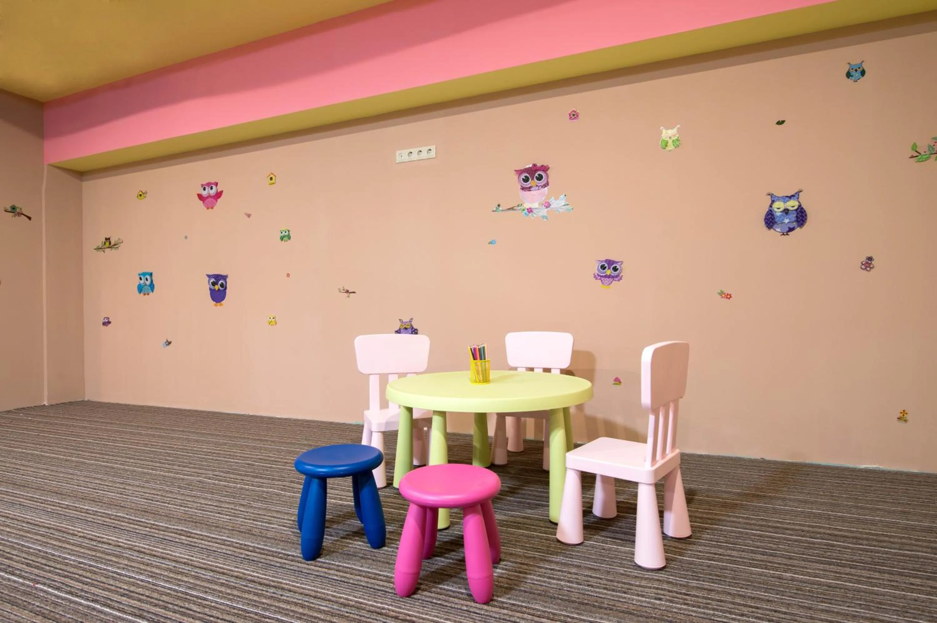 Game Room in Green Villa