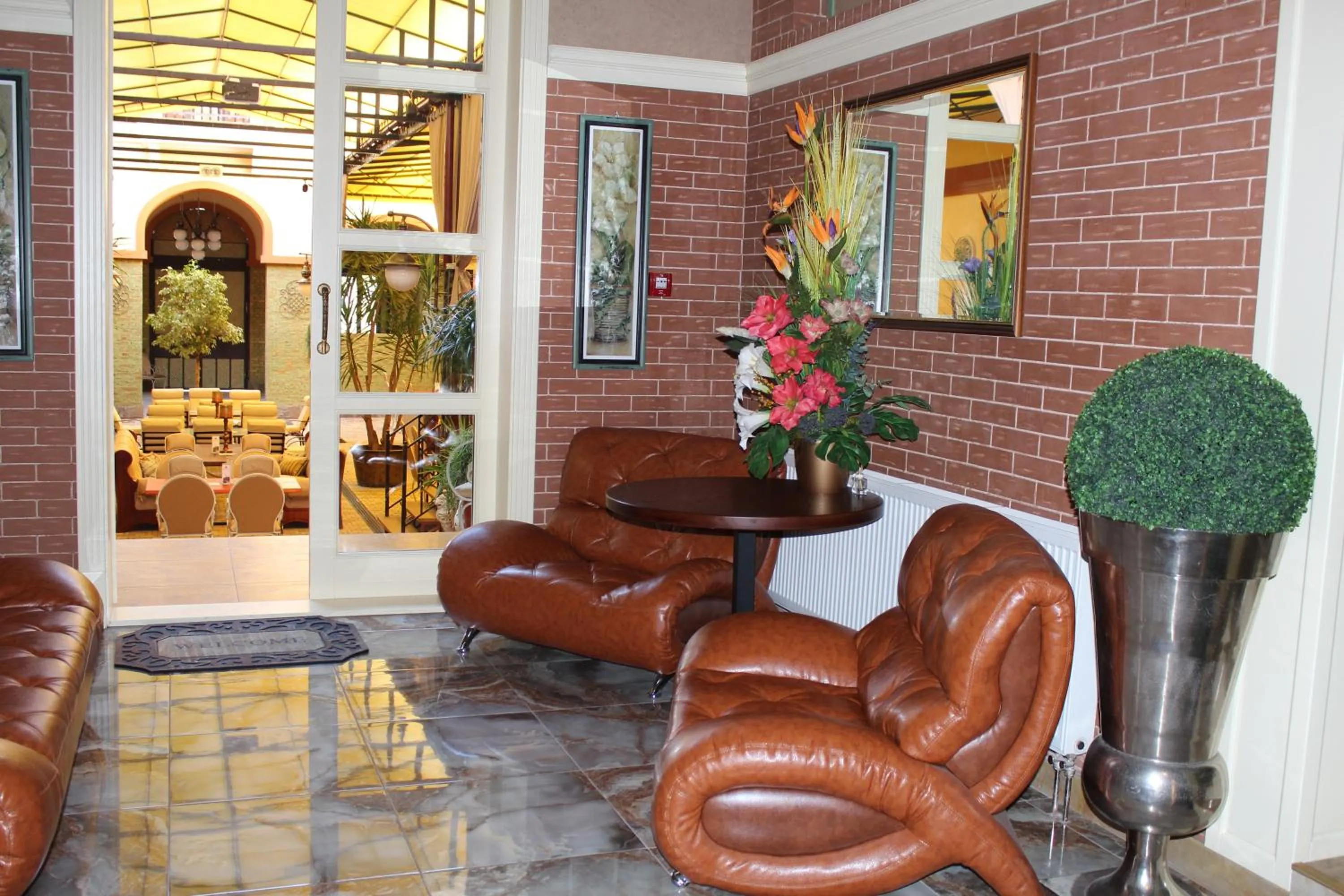 Lobby or reception in Green Villa