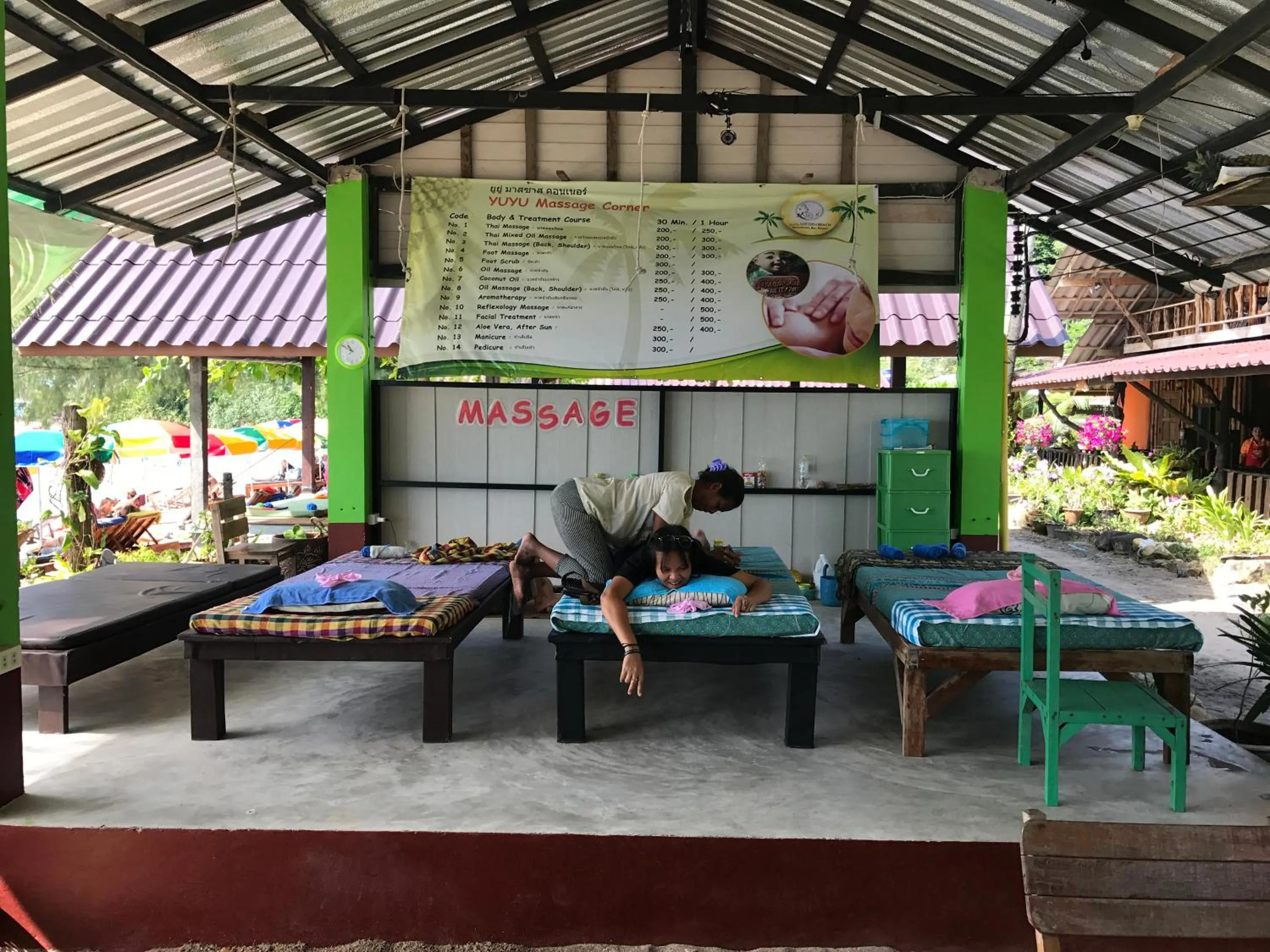 Massage in Yuyu Golden Beach