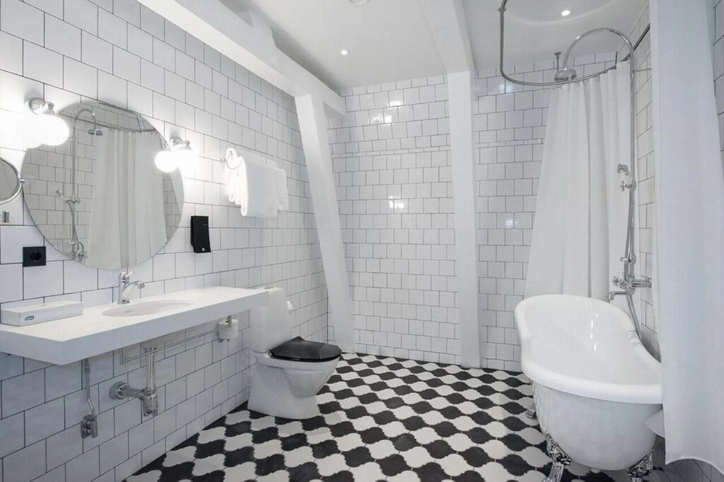 Bathroom in Home Hotel Borgen