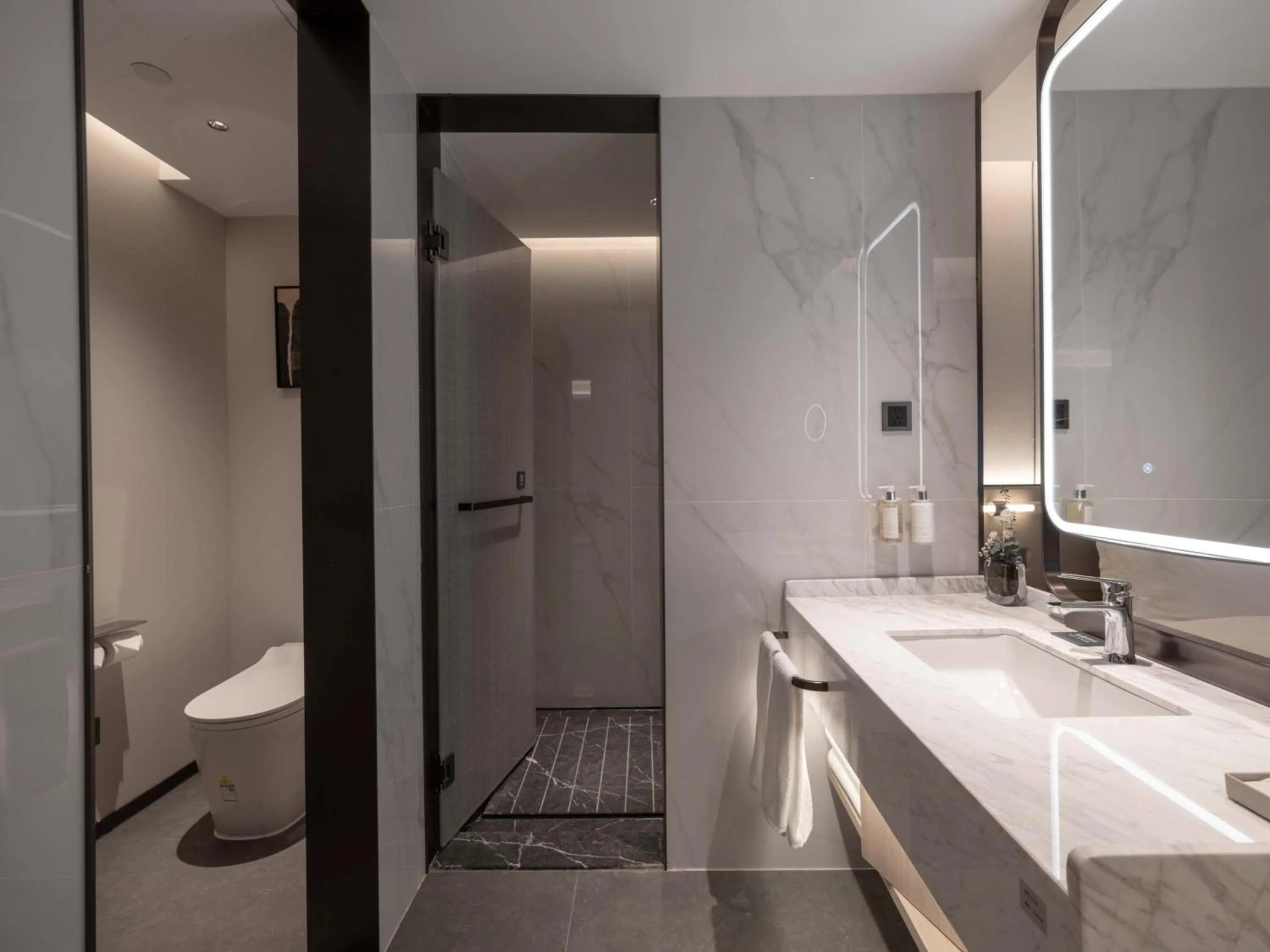 Photo of the whole room in Holiday Inn Guilin Qixing by IHG