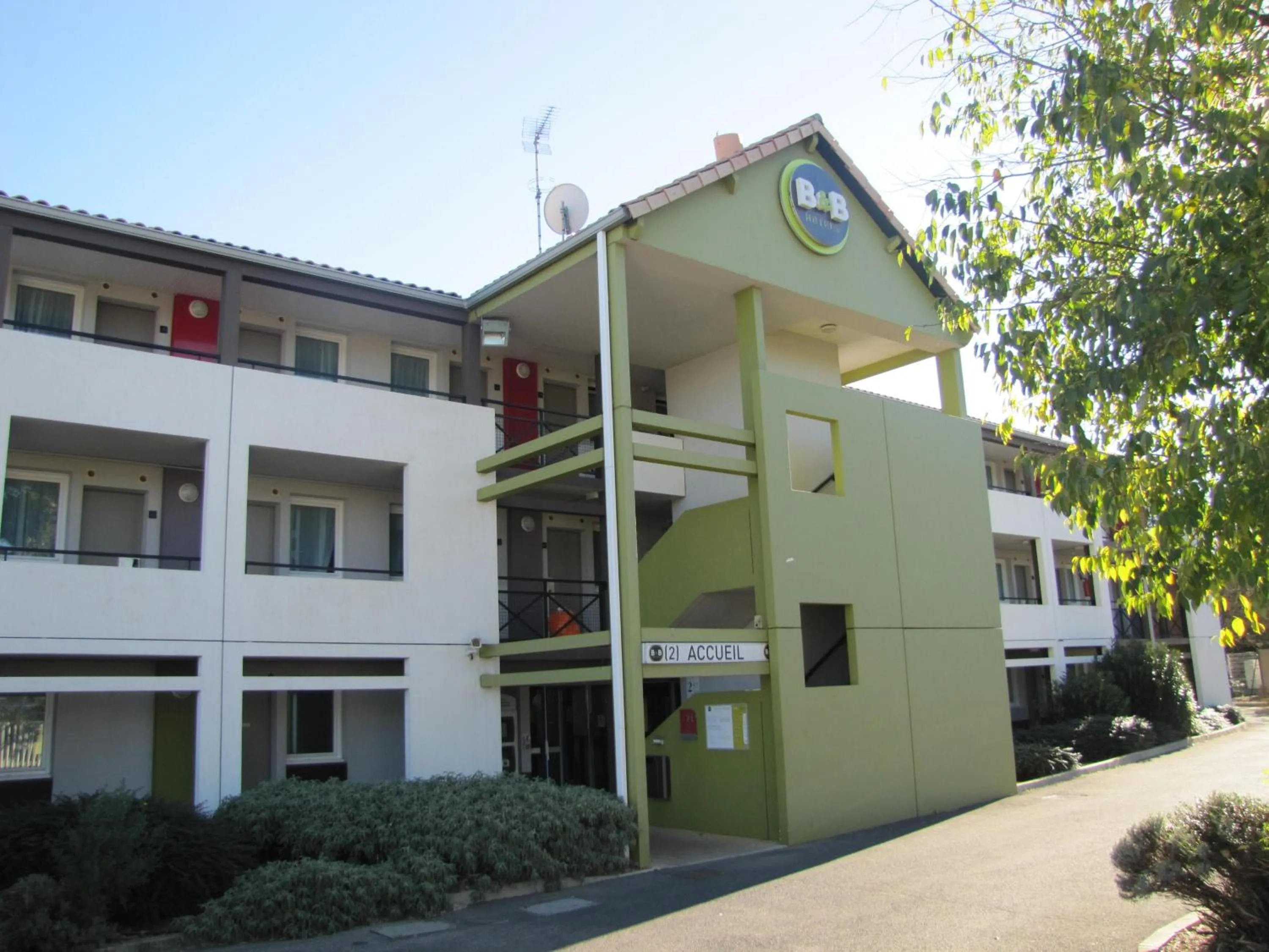 Property building in B&B HOTEL Montpellier 2