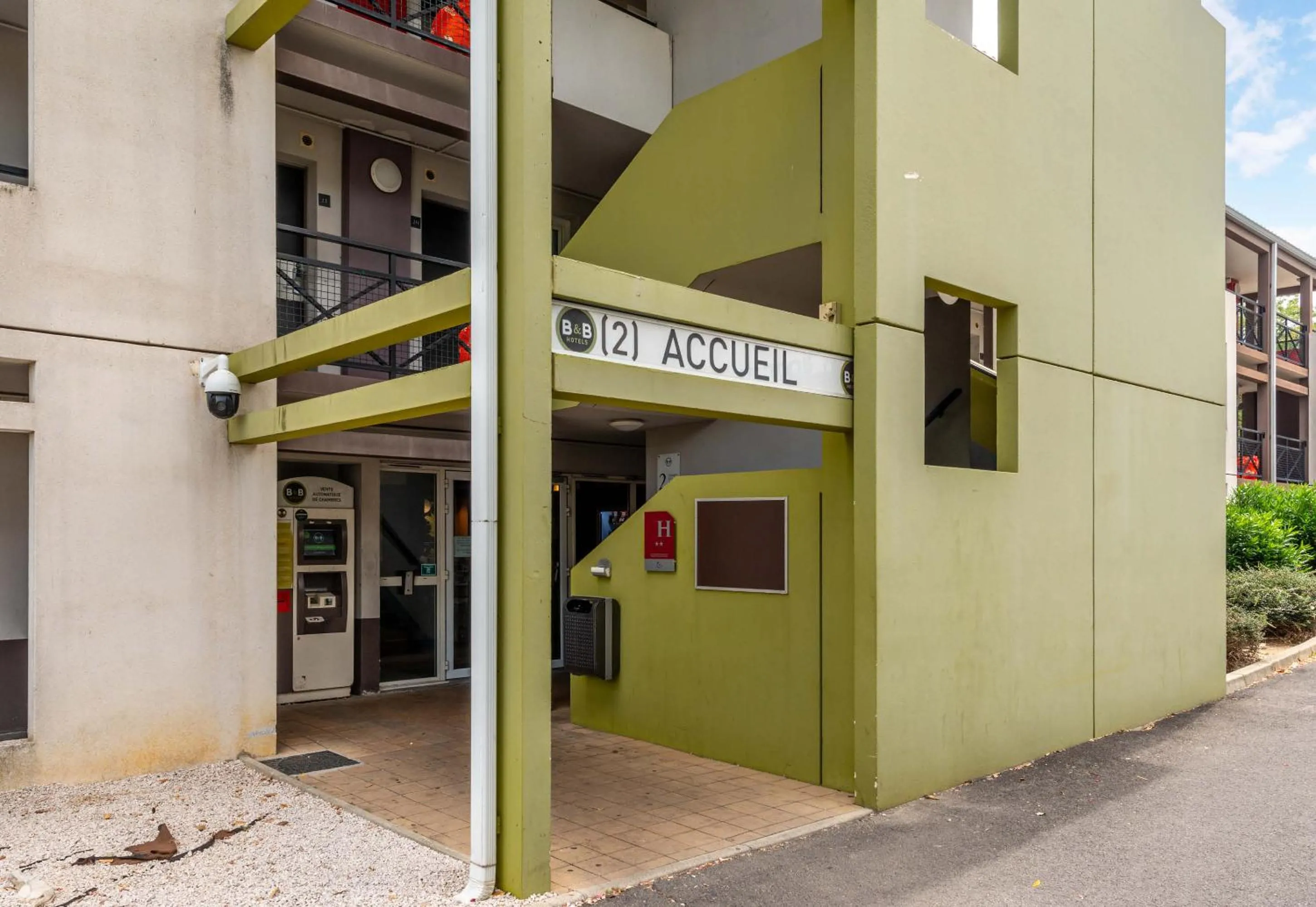 Facade/entrance in B&B HOTEL Montpellier 2