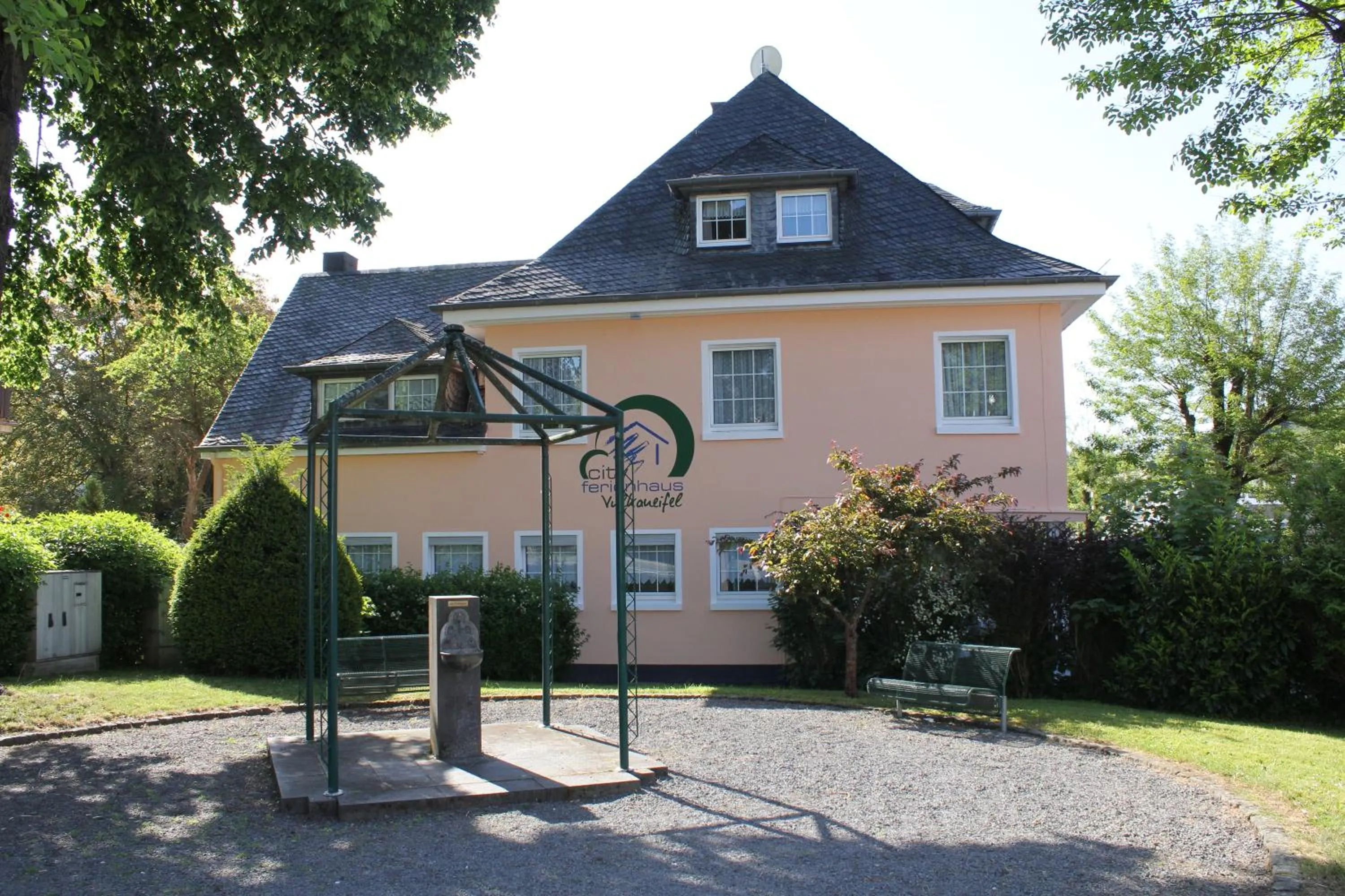 Facade/entrance in City Ferienhaus Vulkaneifel