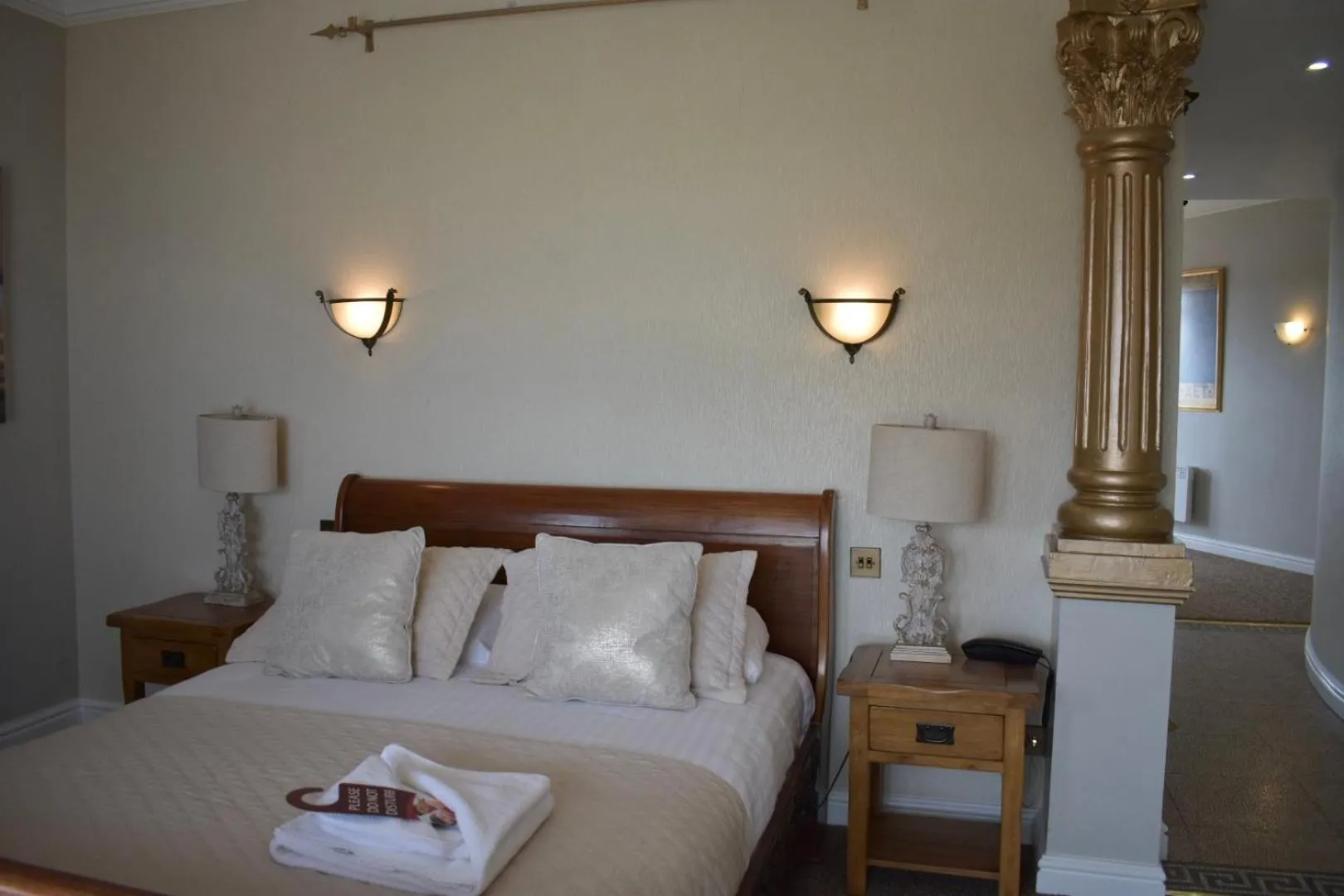 Bed in The Little Haven Hotel On The Beach