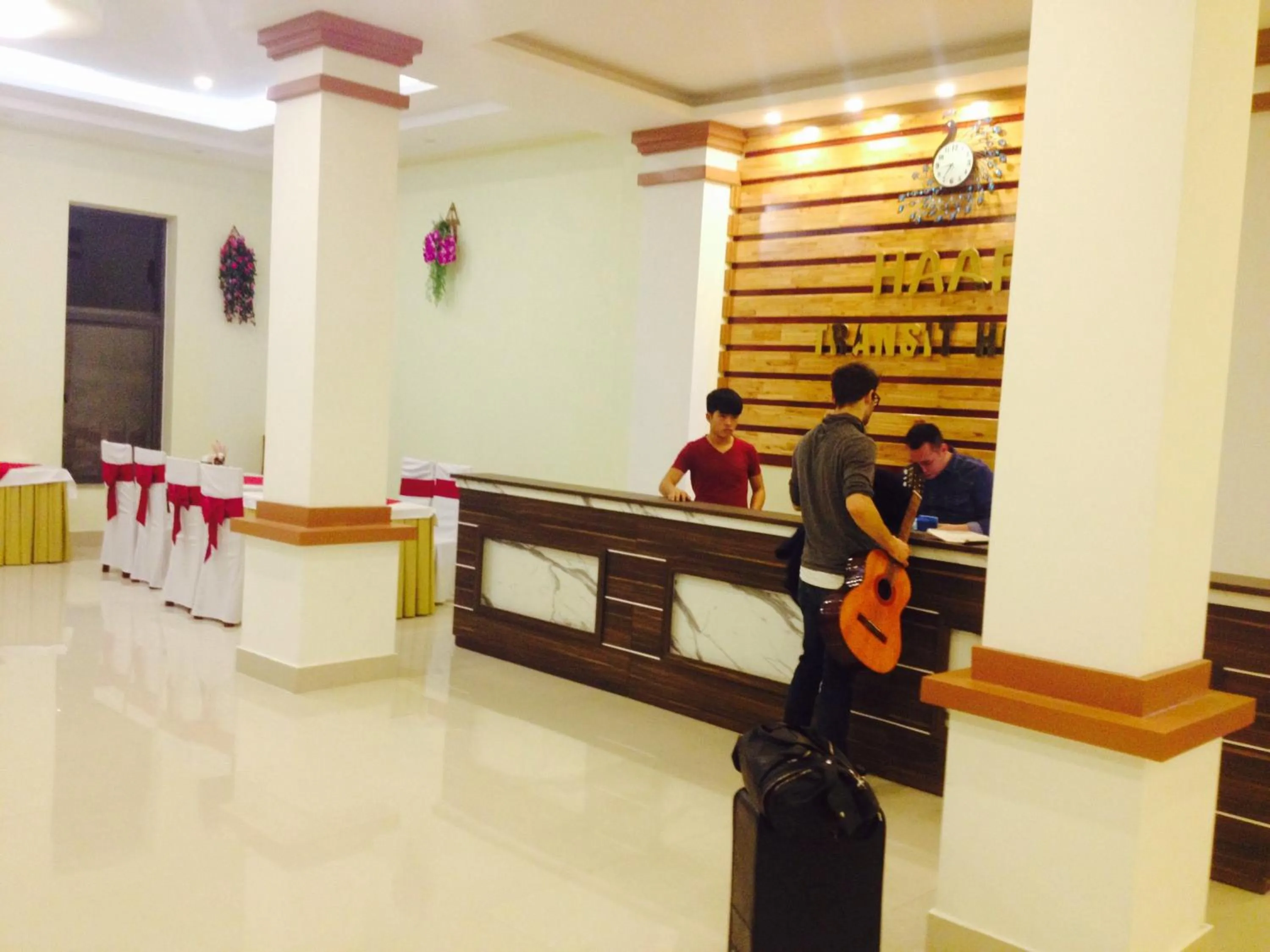 Restaurant/places to eat in HAAP Transit Hotel