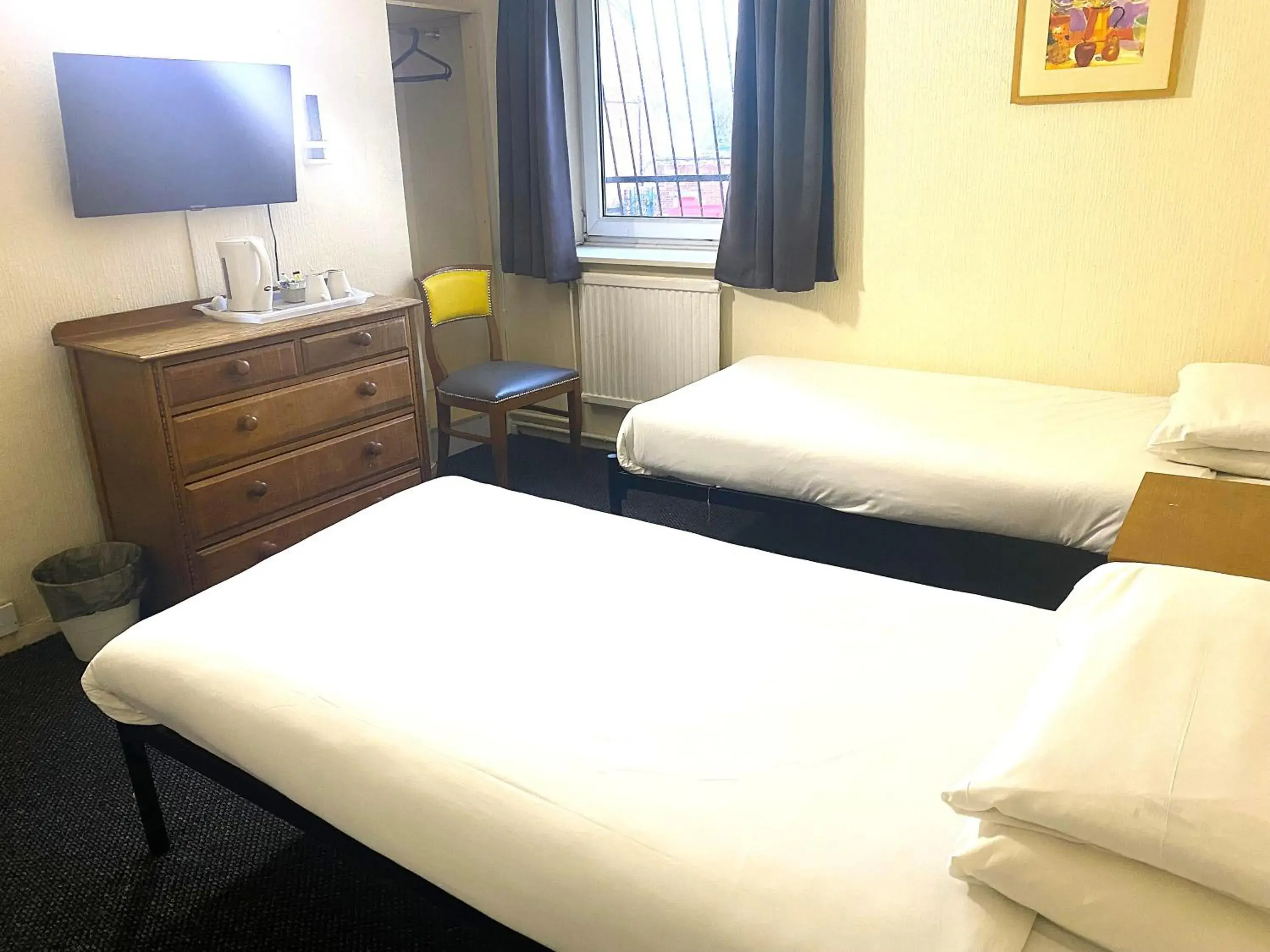 Budget Twin Room in Hotel 346 Budget Twin Room in Hotel 346