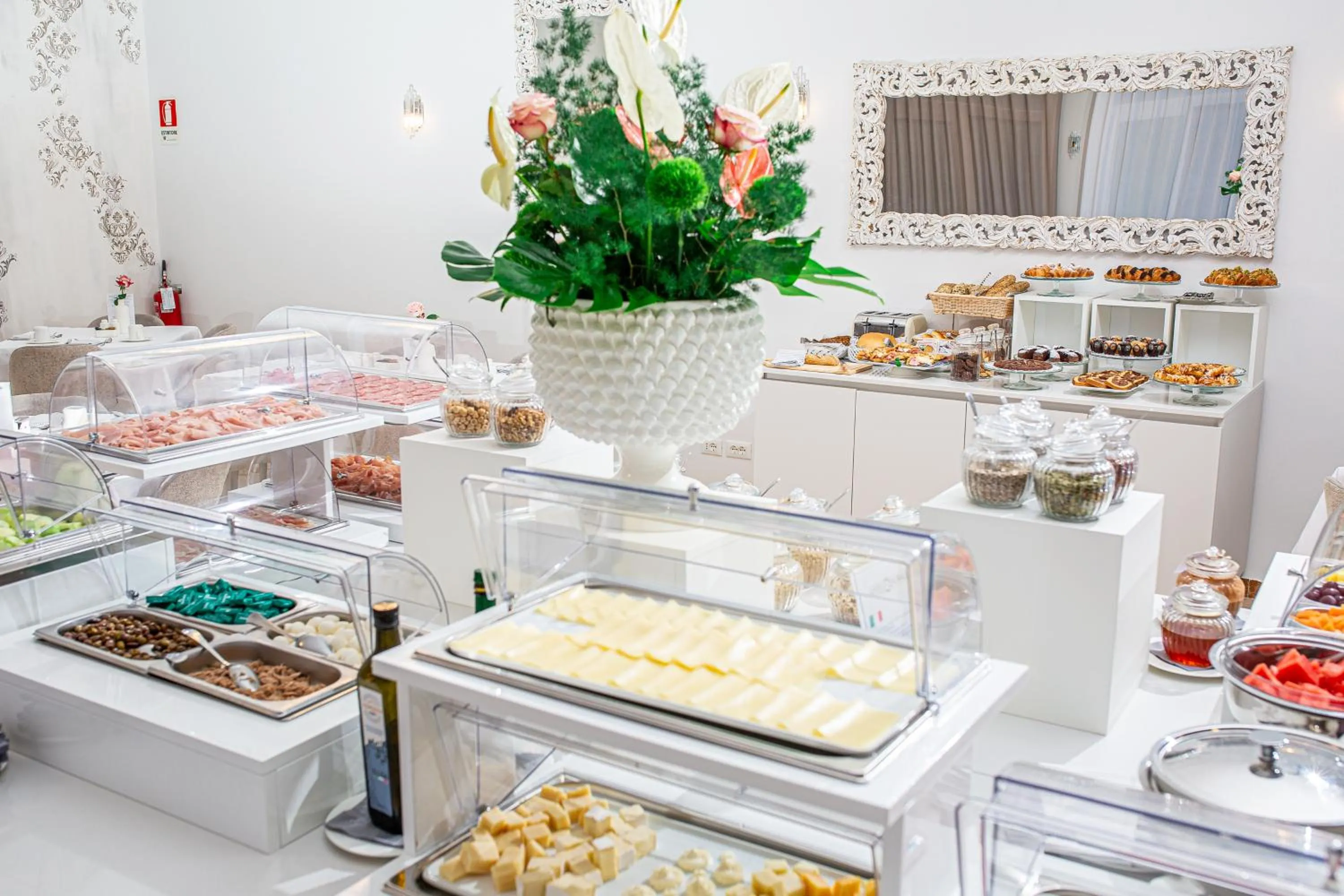 Buffet breakfast in Hotel Centrale