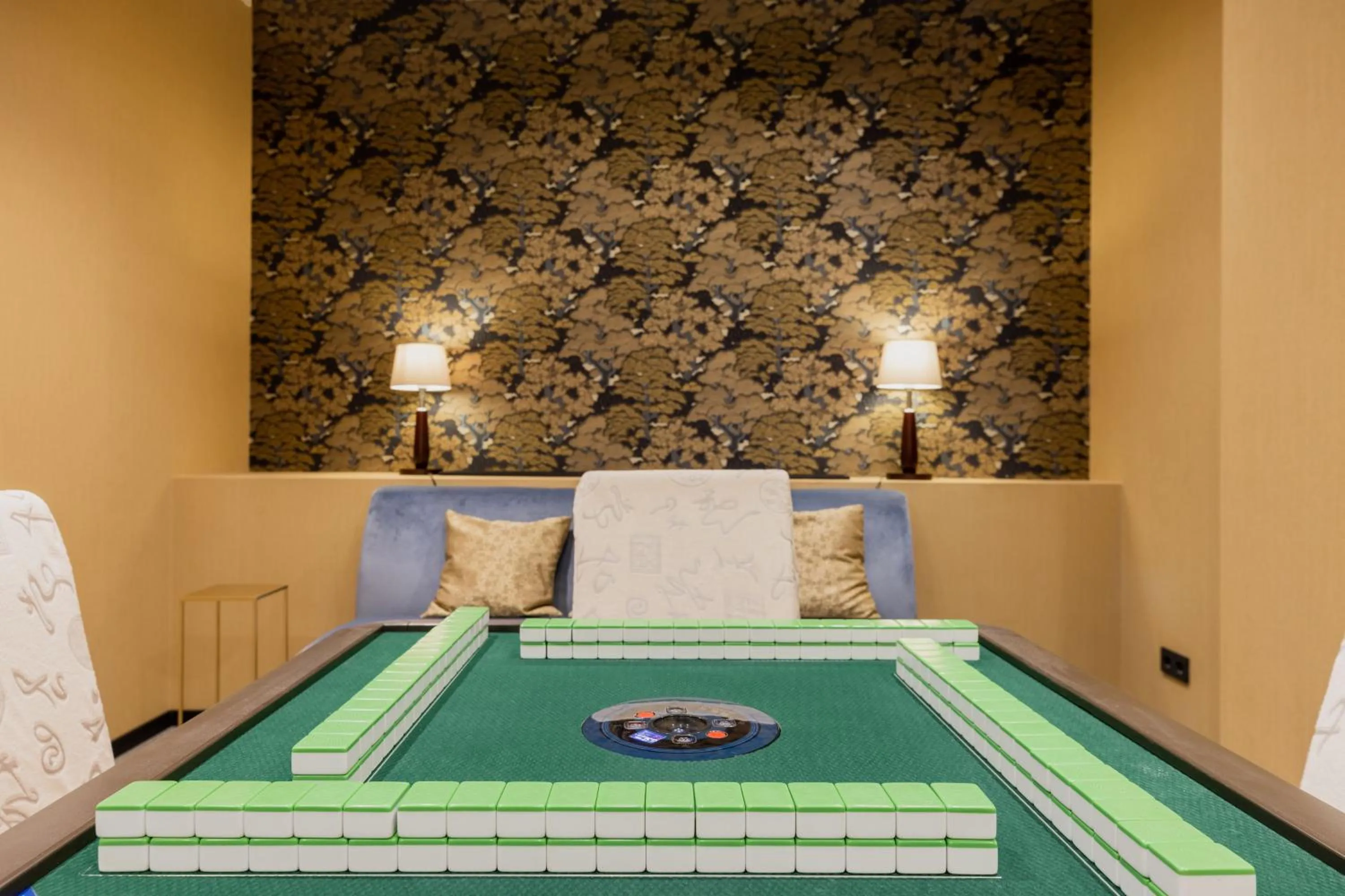 Game Room, Bed in Shanghai Hotel Holland