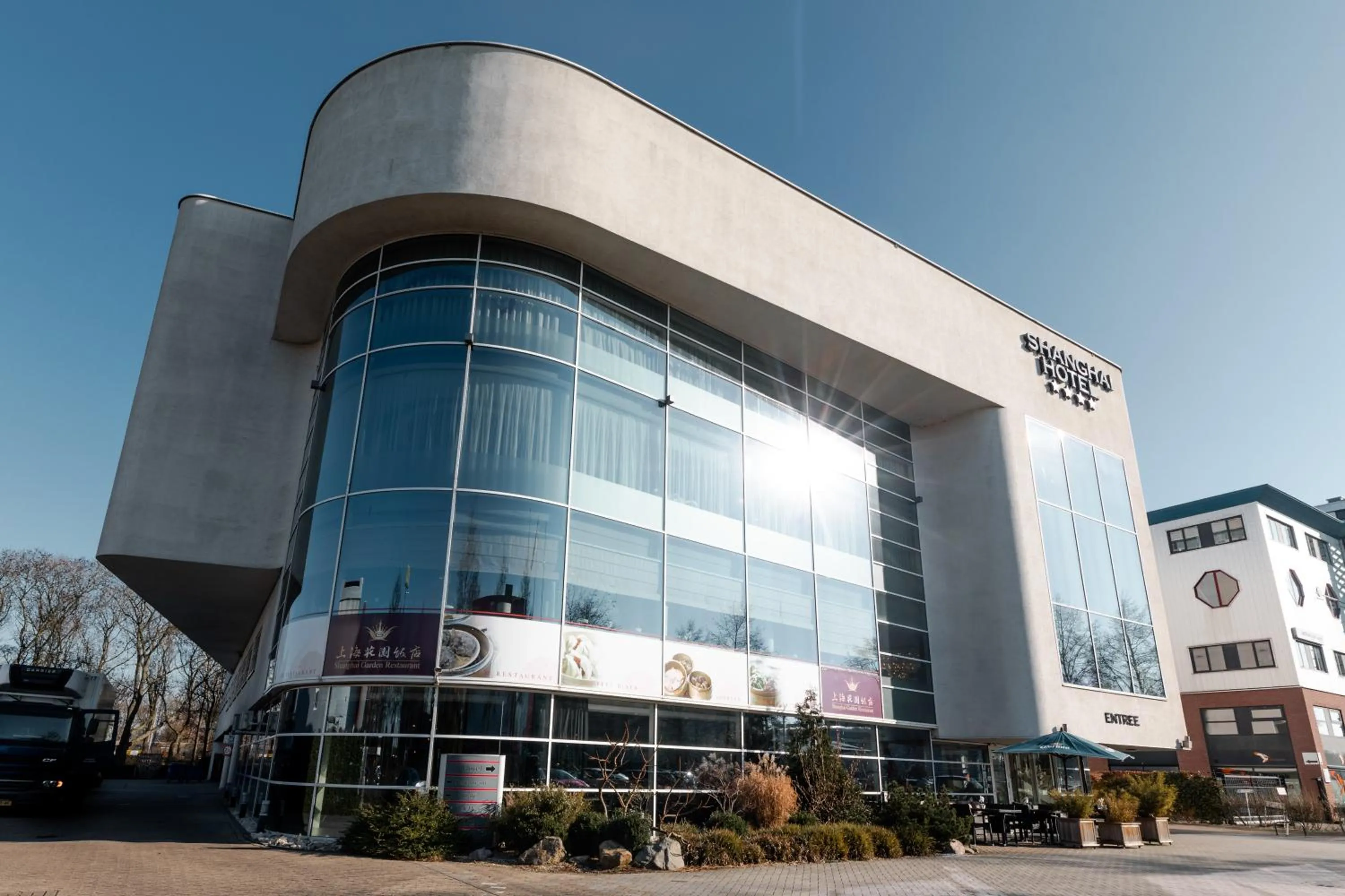 Property building in Shanghai Hotel Holland