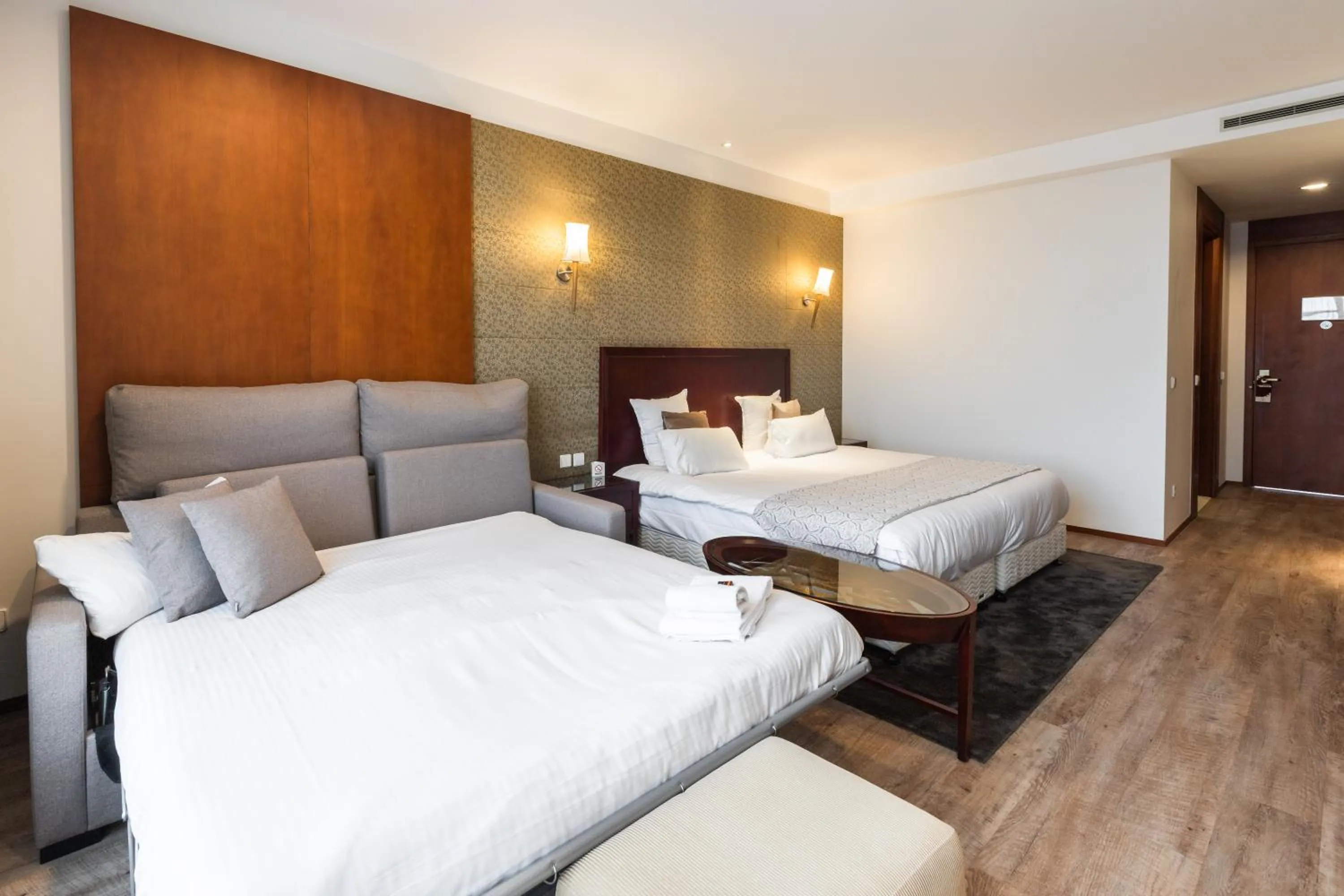 Superior Family Room in Shanghai Hotel Holland