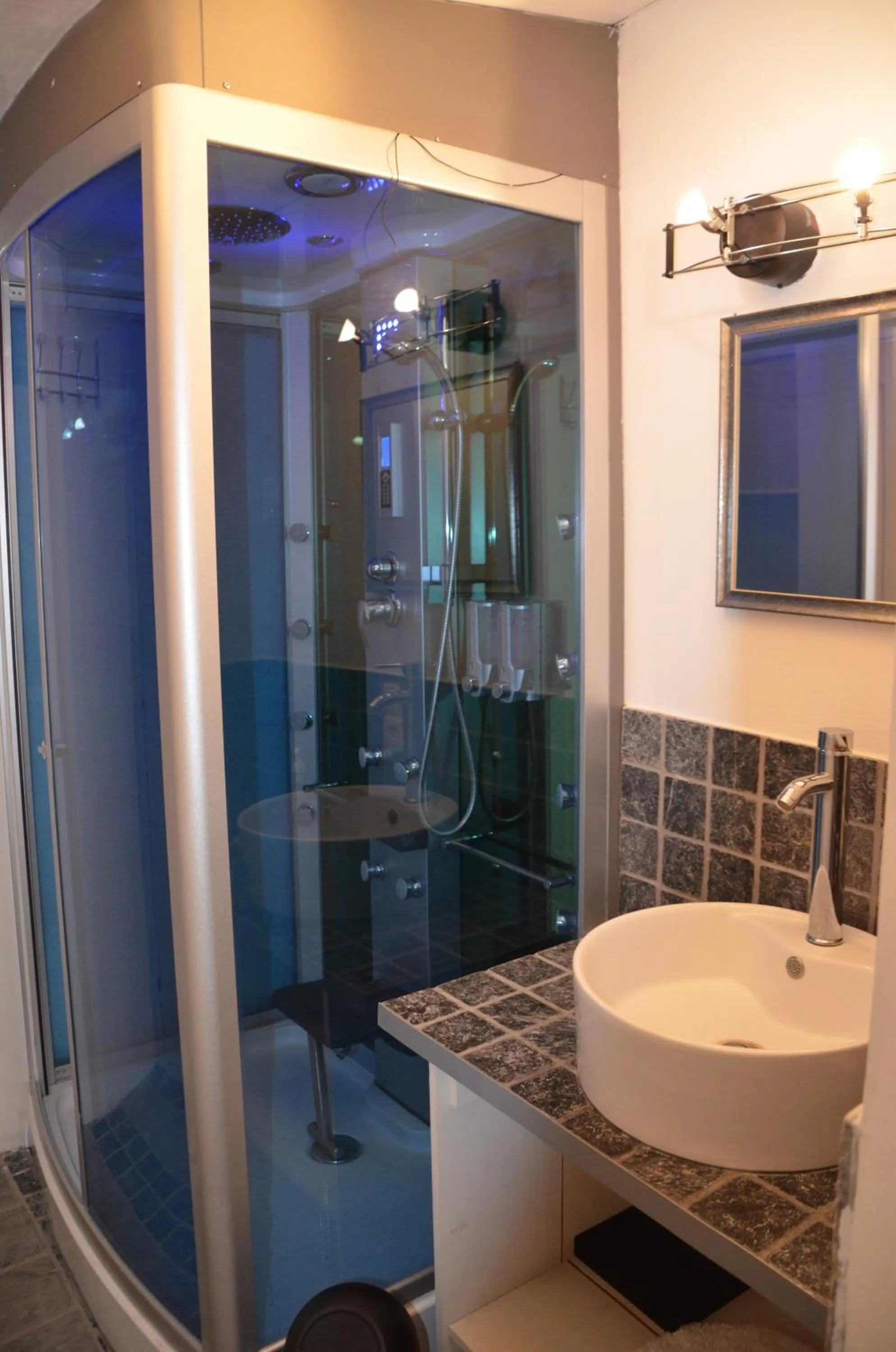 Bathroom in B&B La Vieille Source