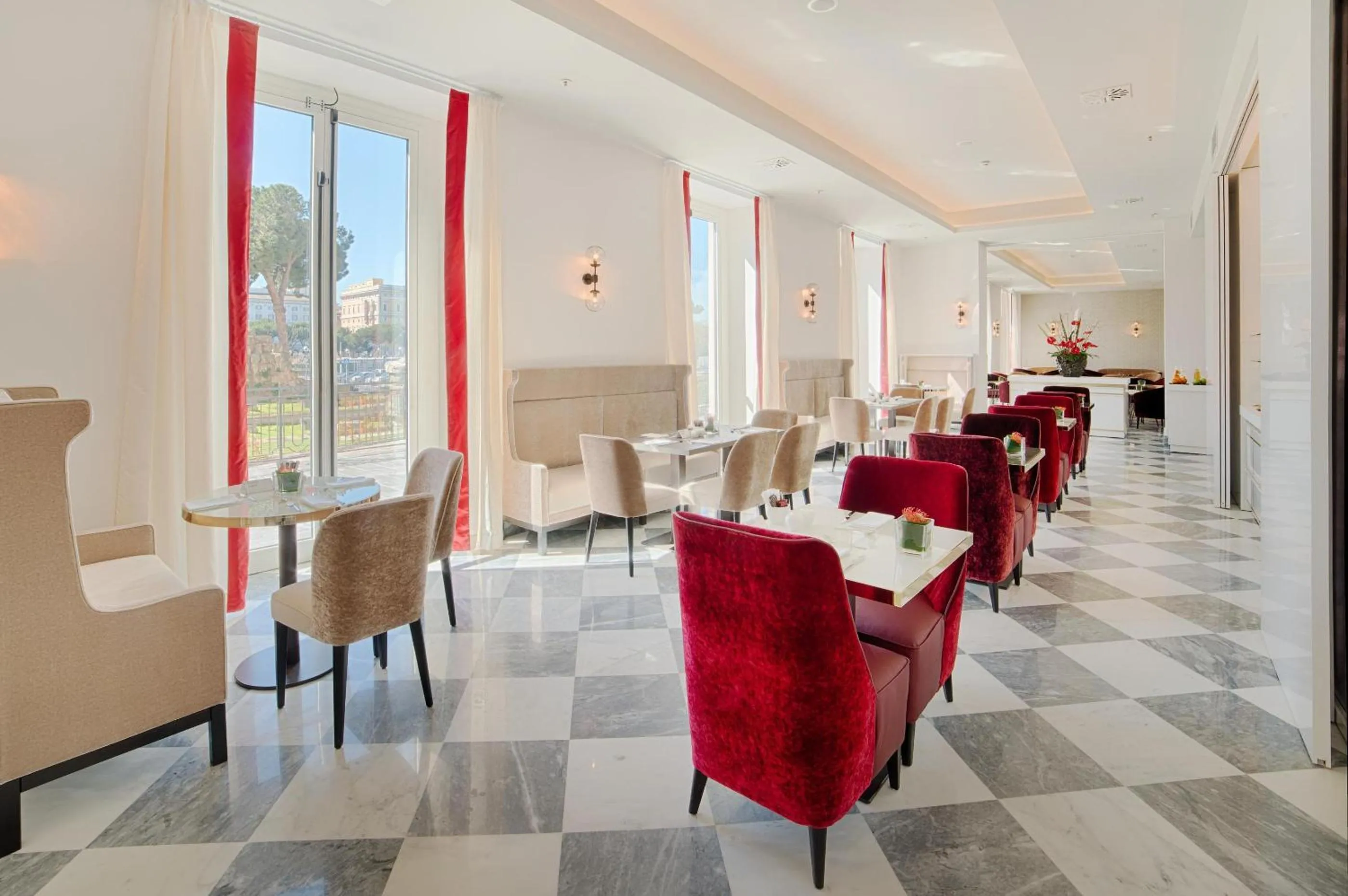 Restaurant/places to eat in NH Collection Palazzo Cinquecento