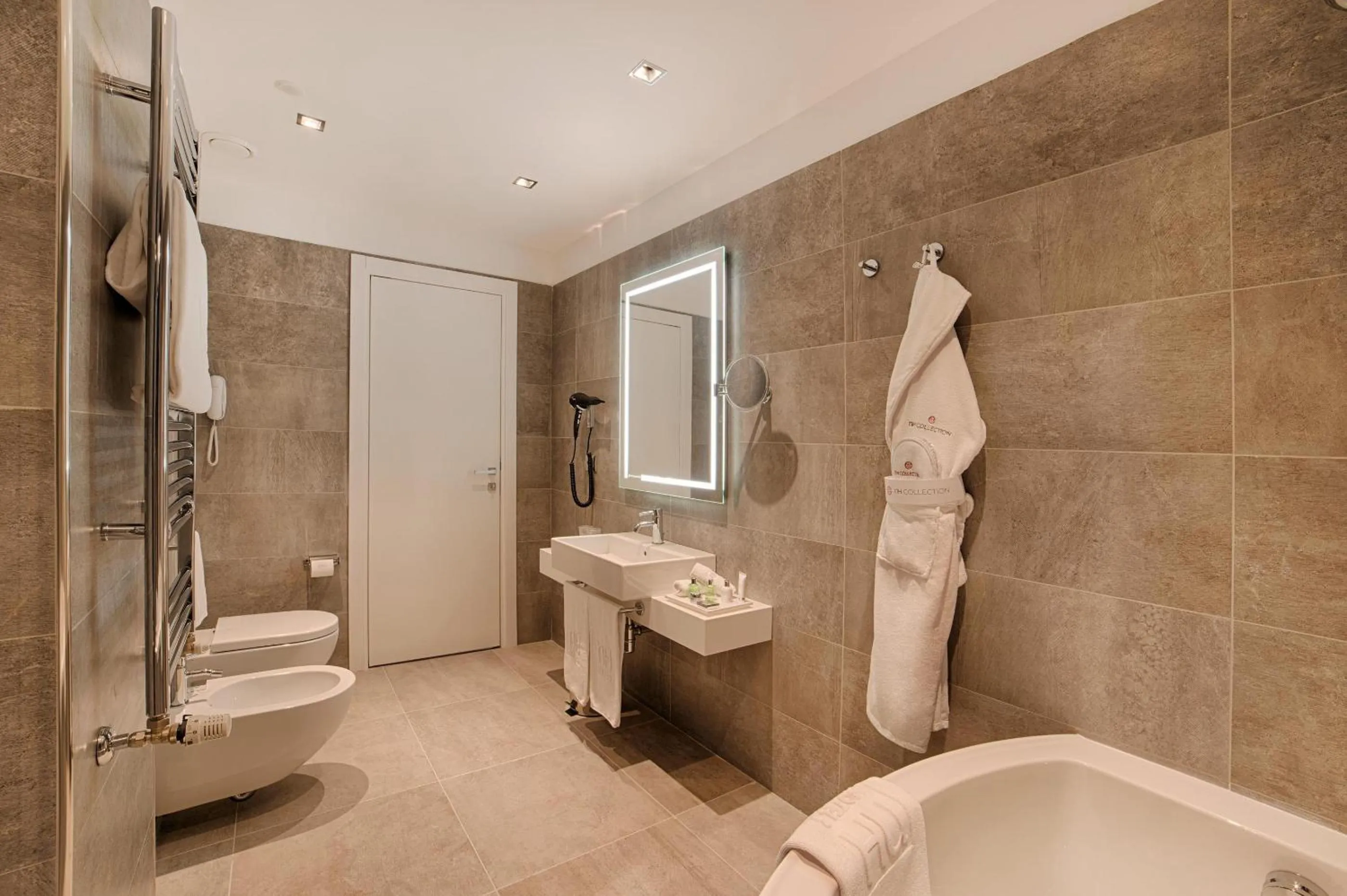 Bathroom in NH Collection Palazzo Cinquecento