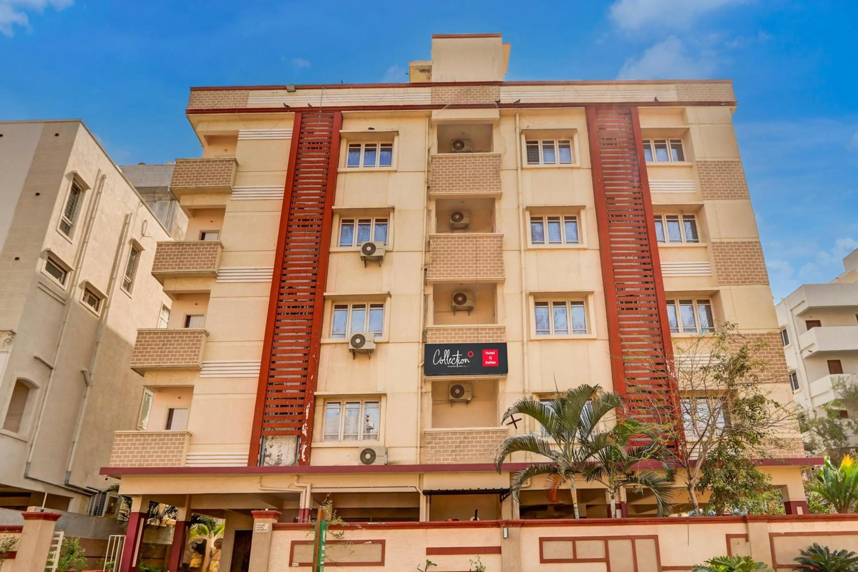 Facade/entrance in Super Collection O Q Suites Madhapur