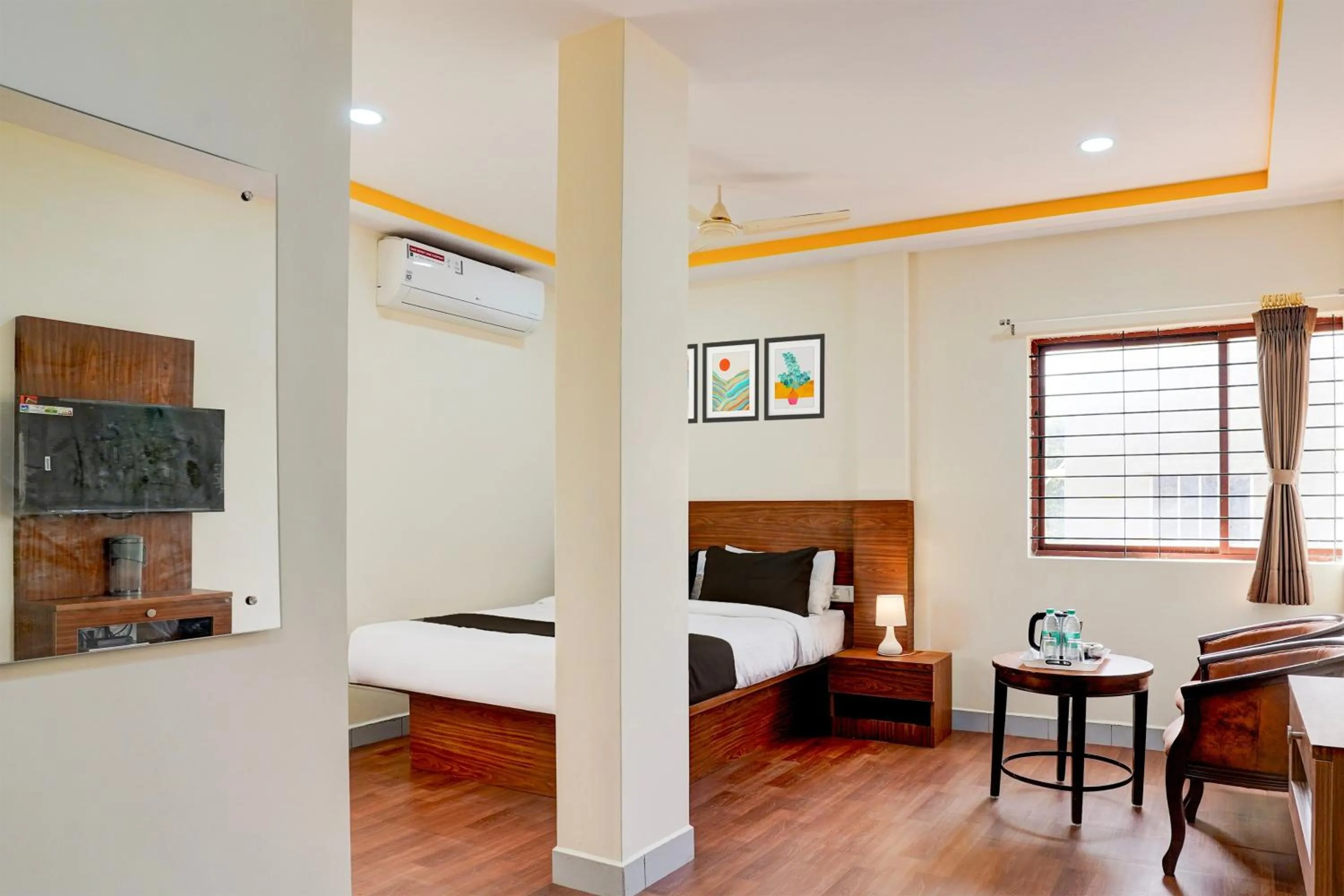 Bedroom, Bed in Hotel O By OYO Shiva's Inn