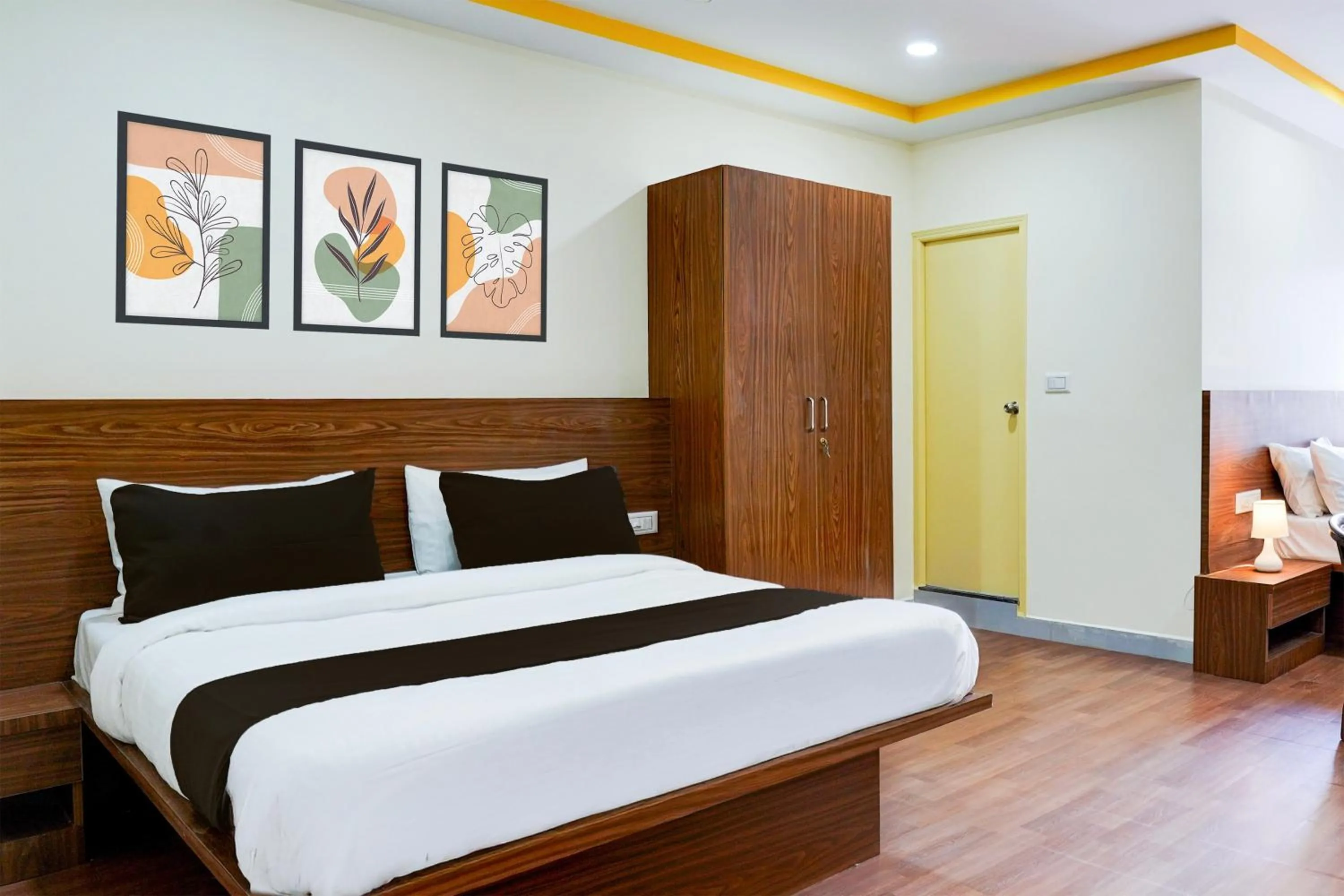 Bedroom in Hotel O By OYO Shiva's Inn