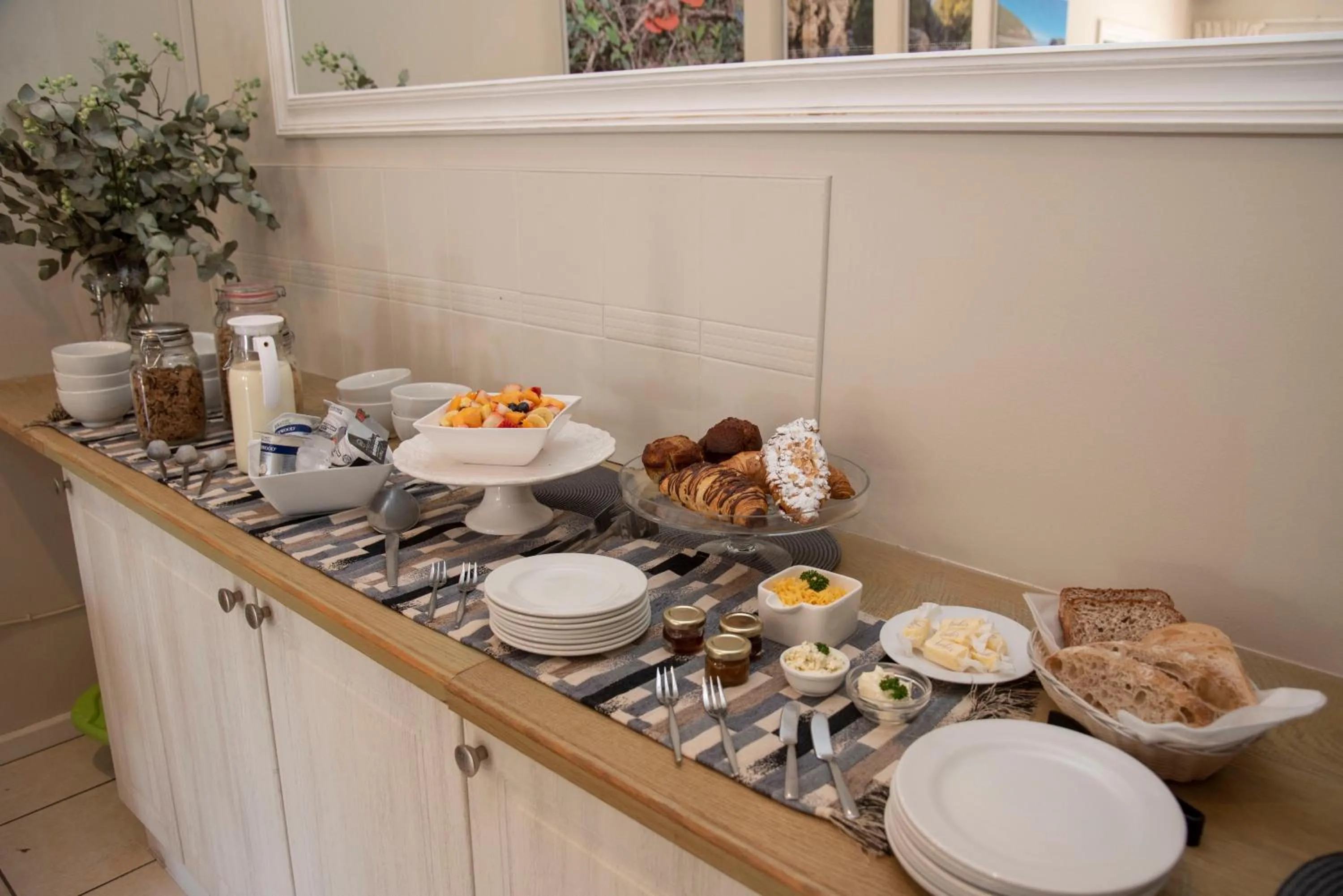 Breakfast in Amber Guest Lodge