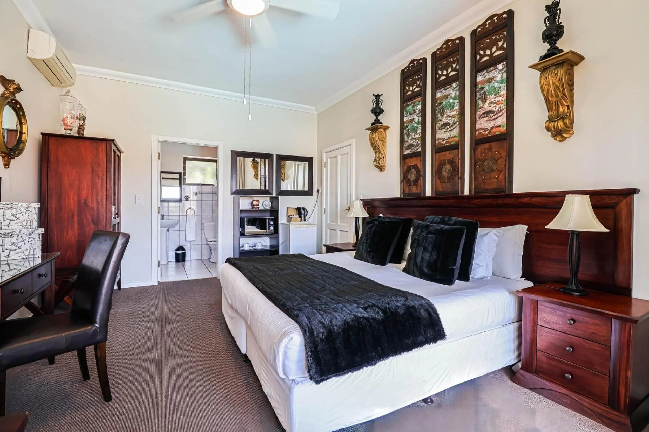 Bed in Amber Guest Lodge