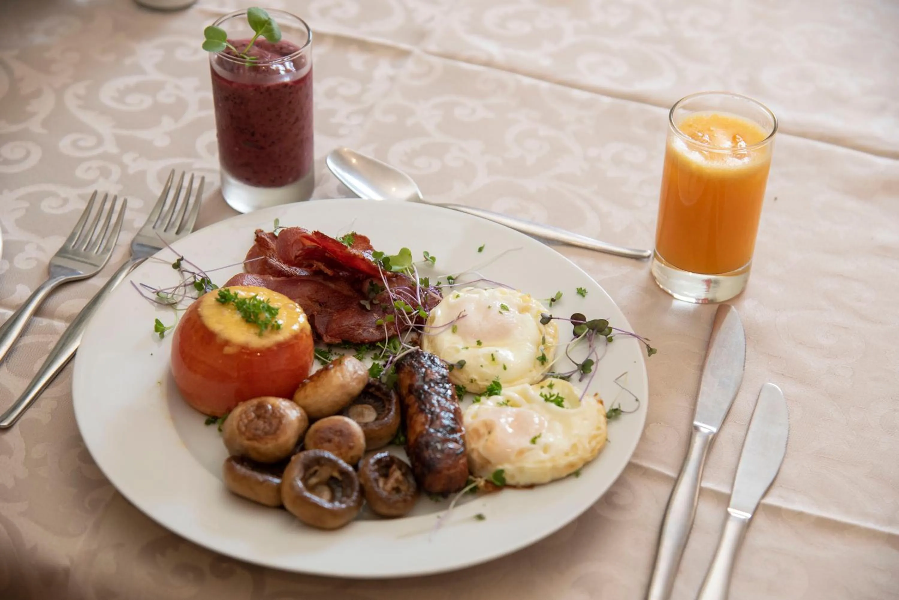 Breakfast in Amber Guest Lodge