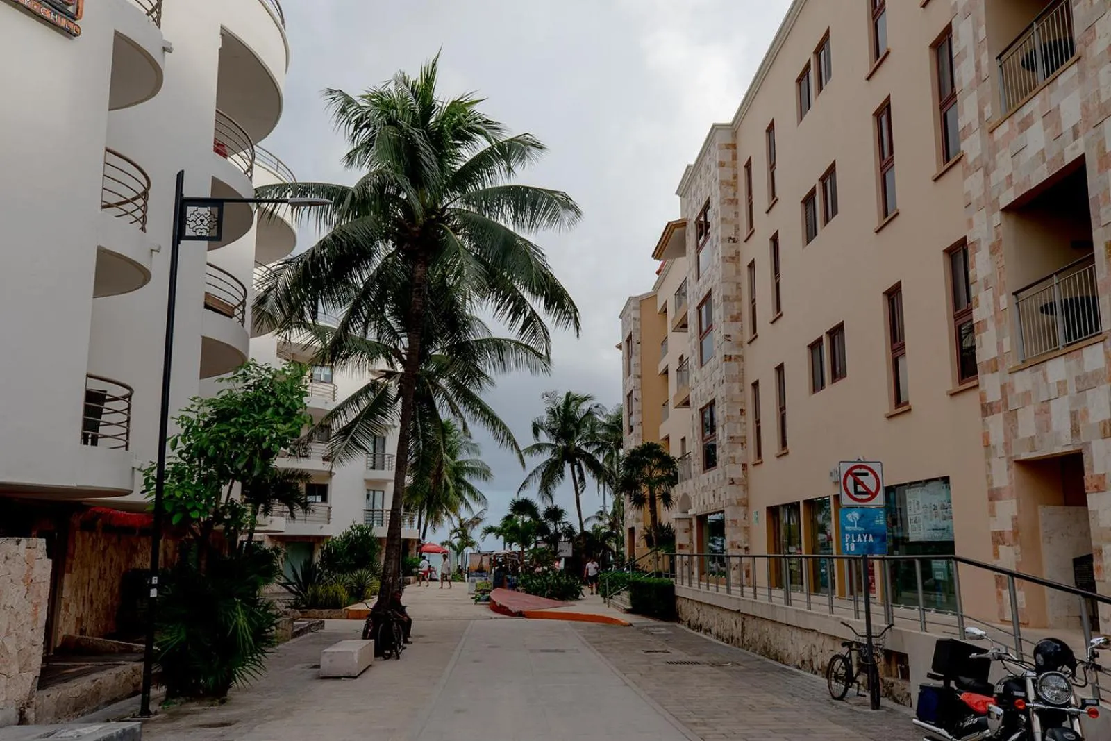 Property building in Oceanfront el Faro Surf 302