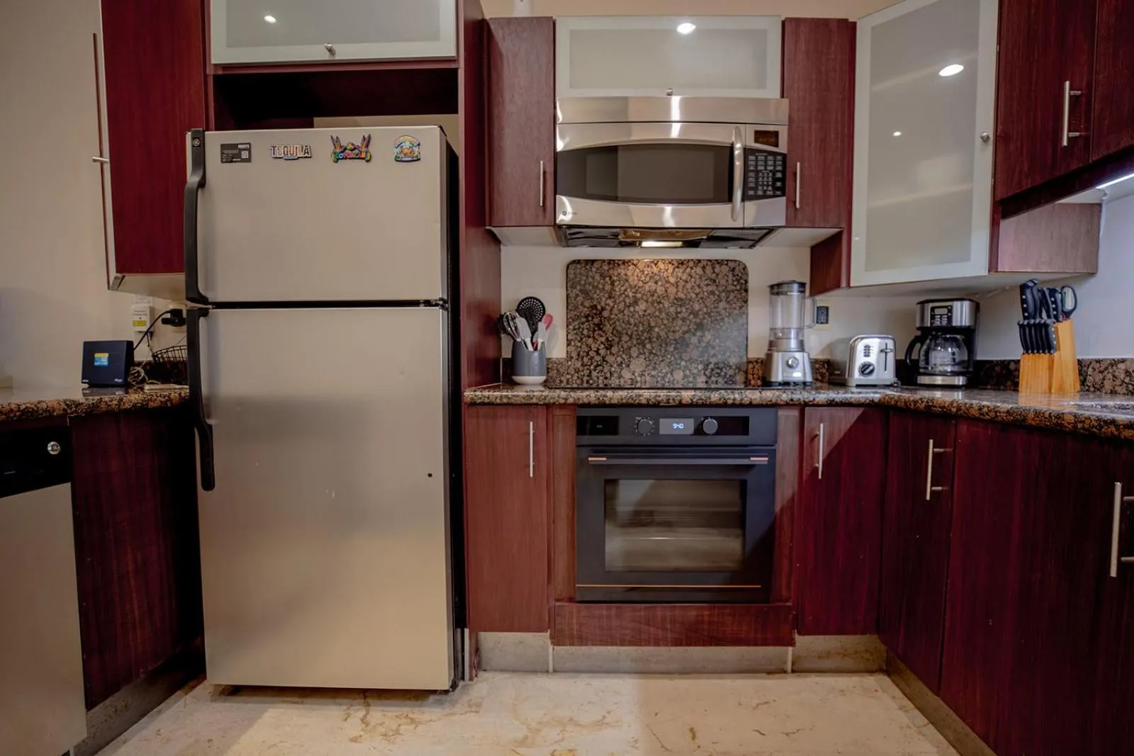 Coffee/tea facilities in Oceanfront el Faro Surf 302
