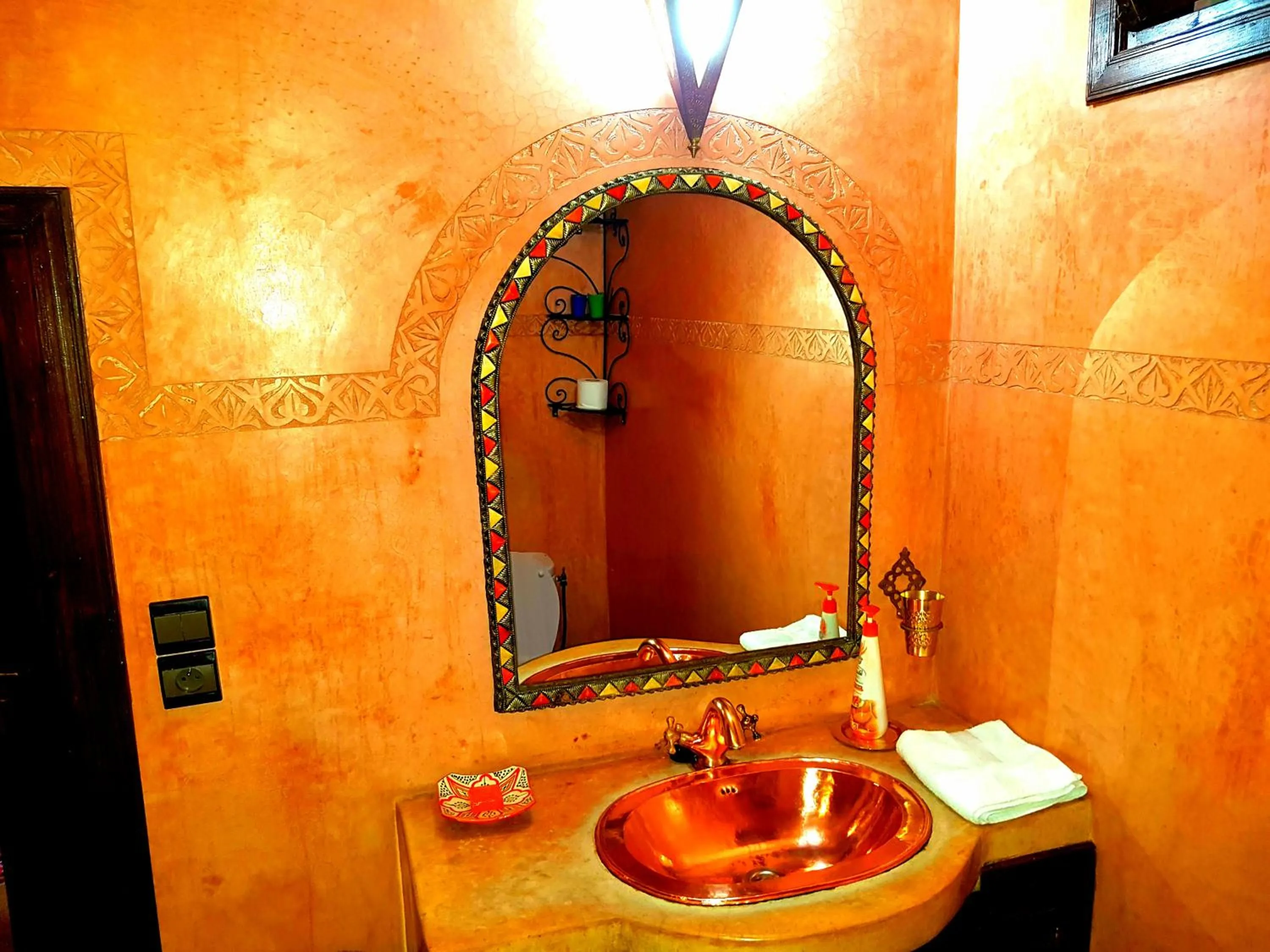 Bathroom in Riad Konouz