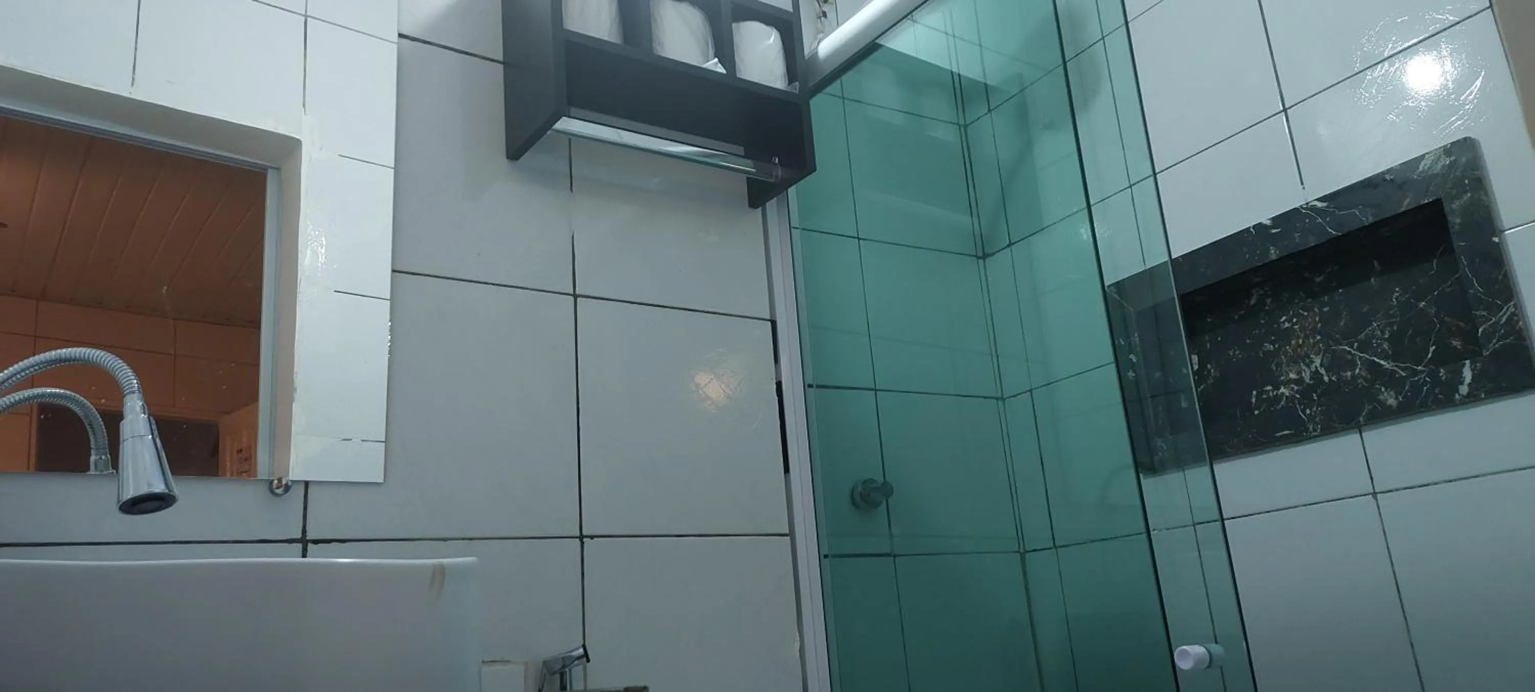 Shower in PV Pousada Passarela da Vila