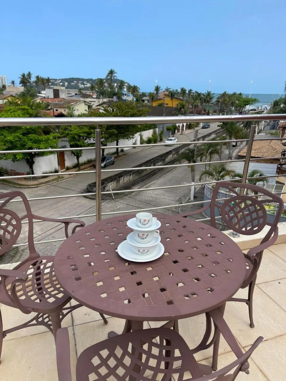 Balcony/Terrace in Hotel Rosa da Ilha Guaruja - Perto do Mar com piscina