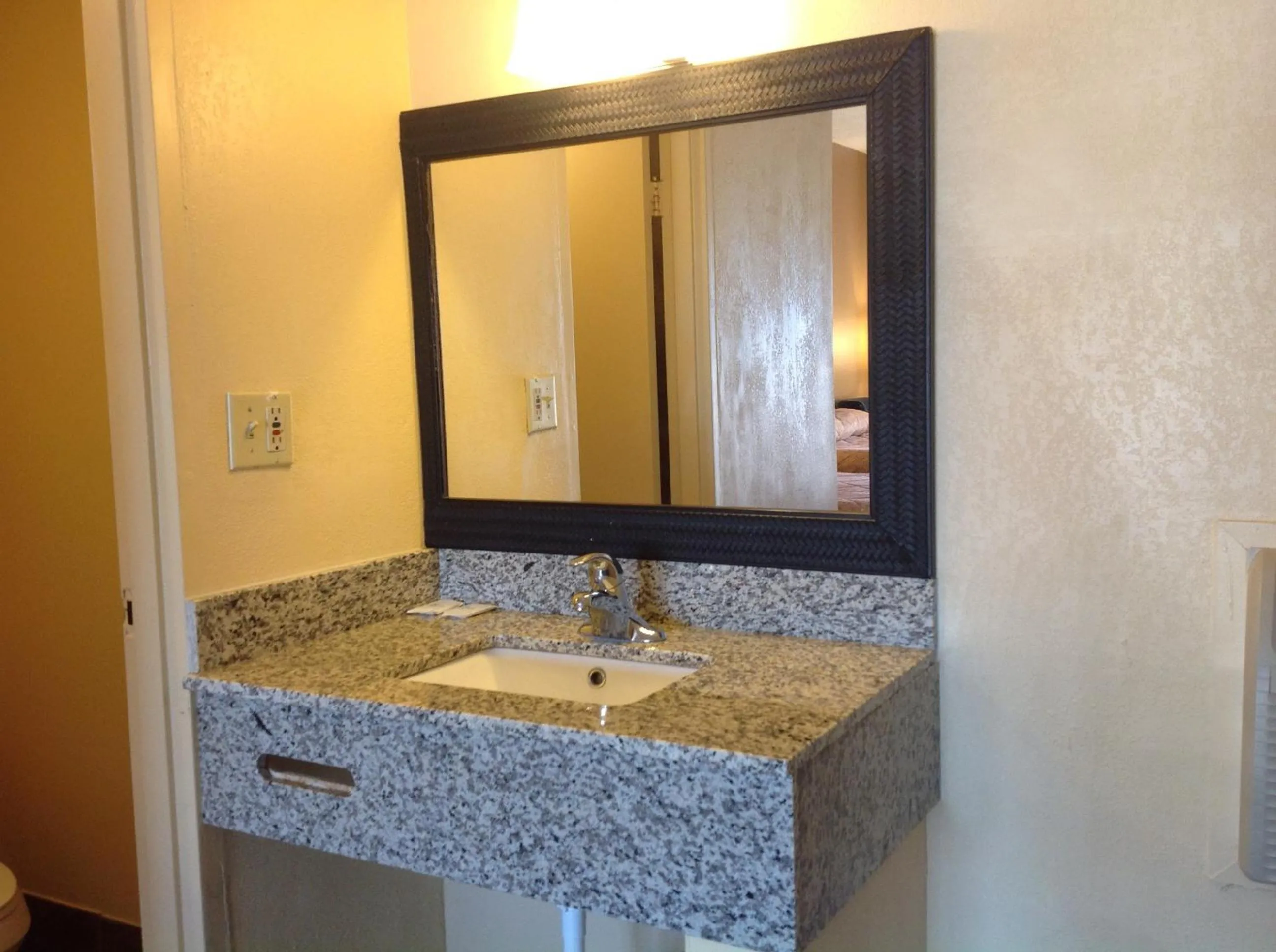 Bathroom in DIAMOND INN & SUITES