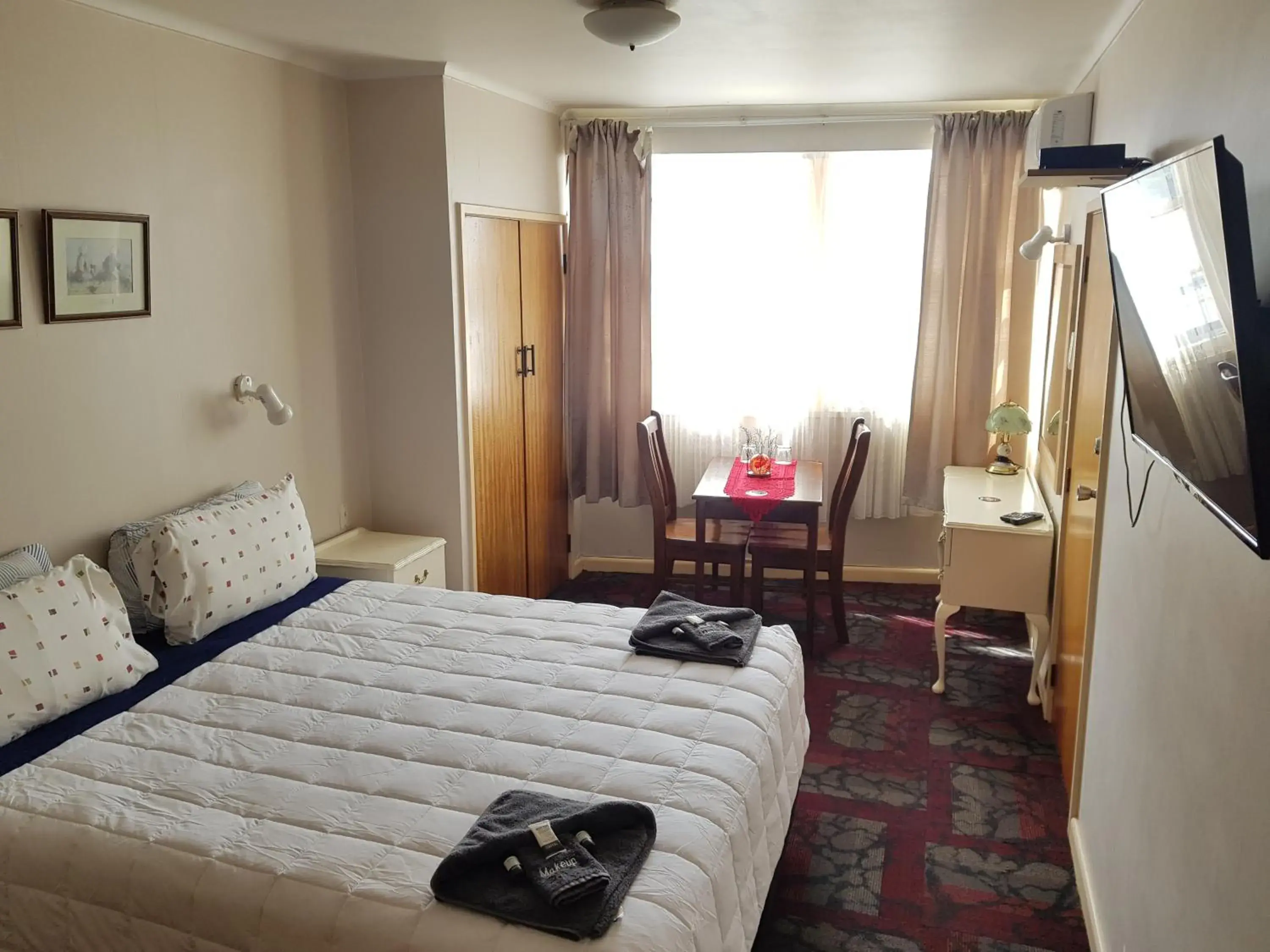 Deluxe Double Room in Northern Wairoa Hotel Deluxe Double Room in Northern Wairoa Hotel