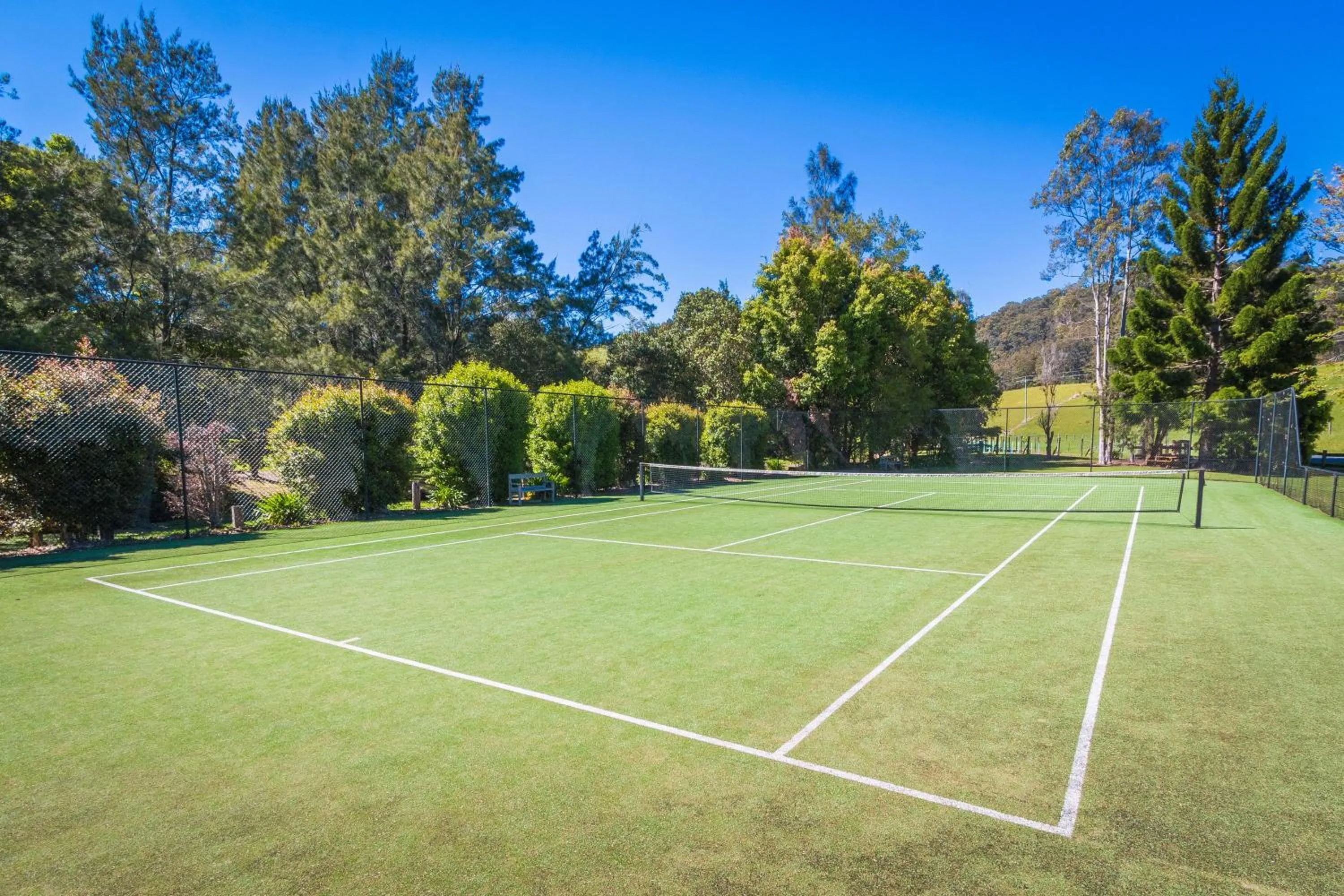 Tennis court in Friday Creek Retreat