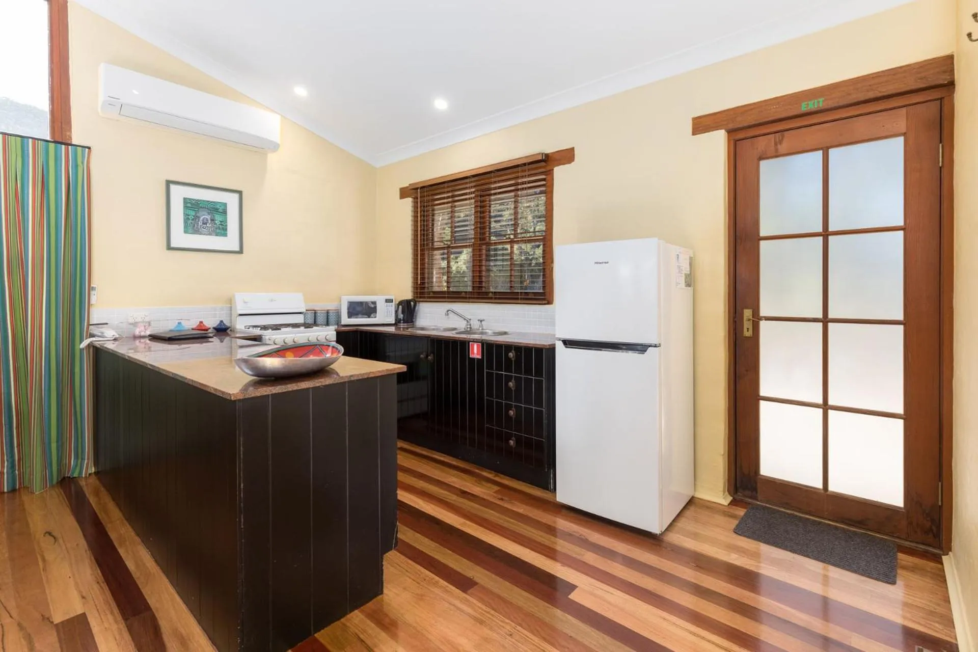 Kitchen or kitchenette in Friday Creek Retreat
