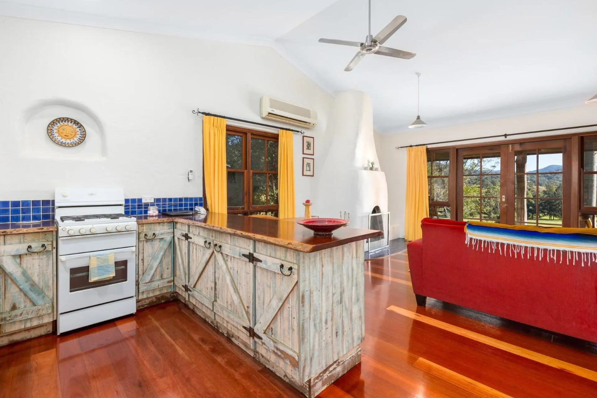 Kitchen or kitchenette in Friday Creek Retreat