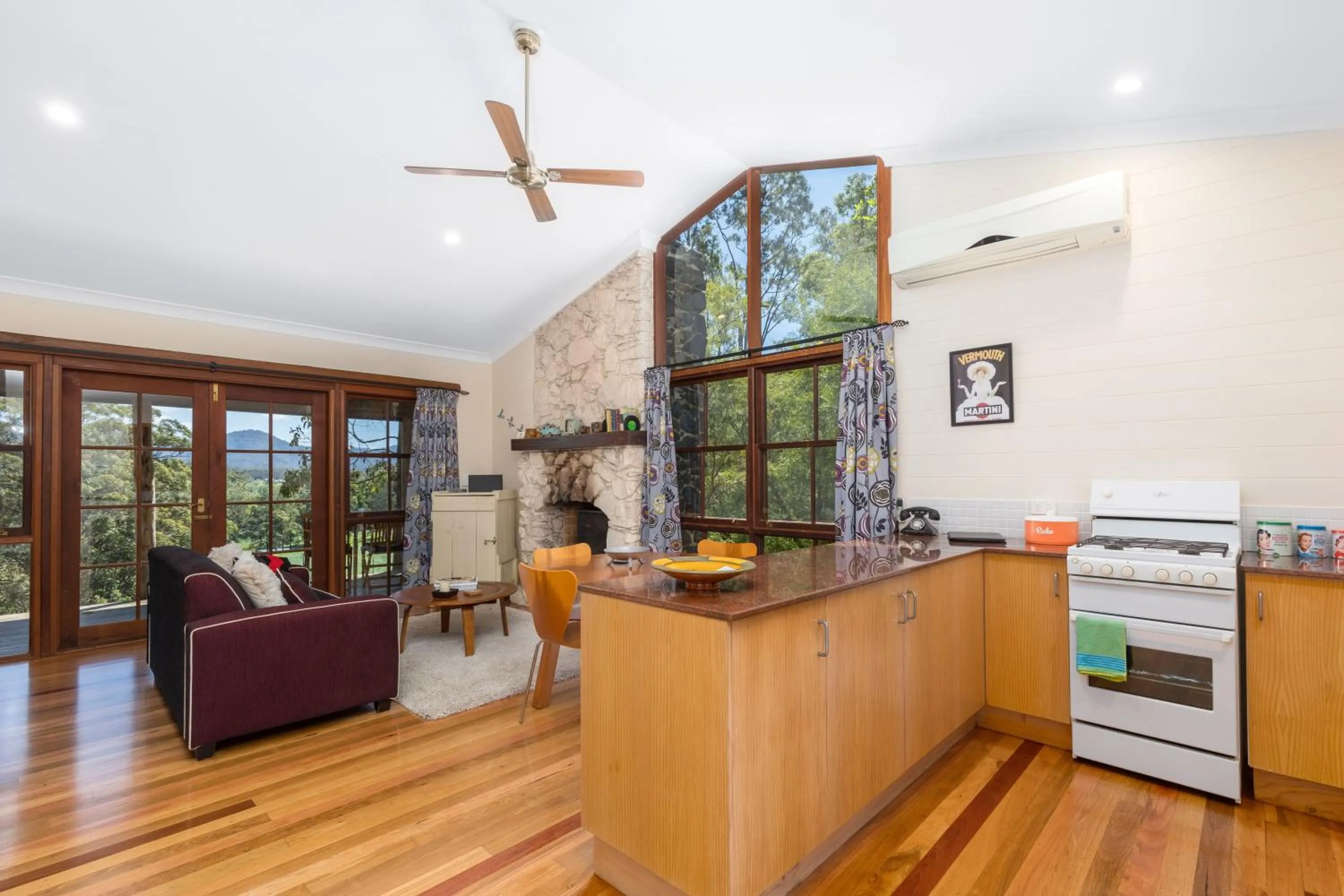Kitchen or kitchenette in Friday Creek Retreat