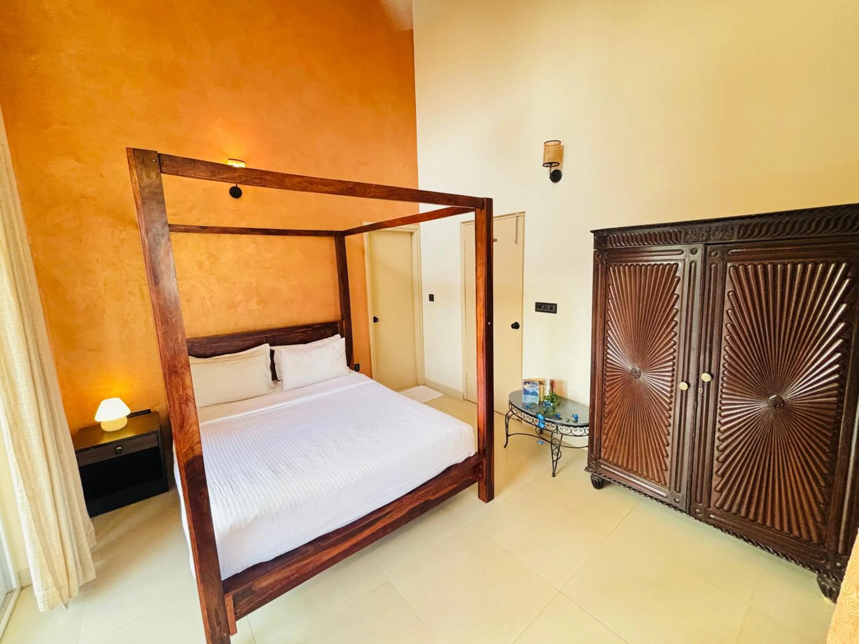 Bed in Rainforest Enclave, Arpora - 10 mins to Baga beach