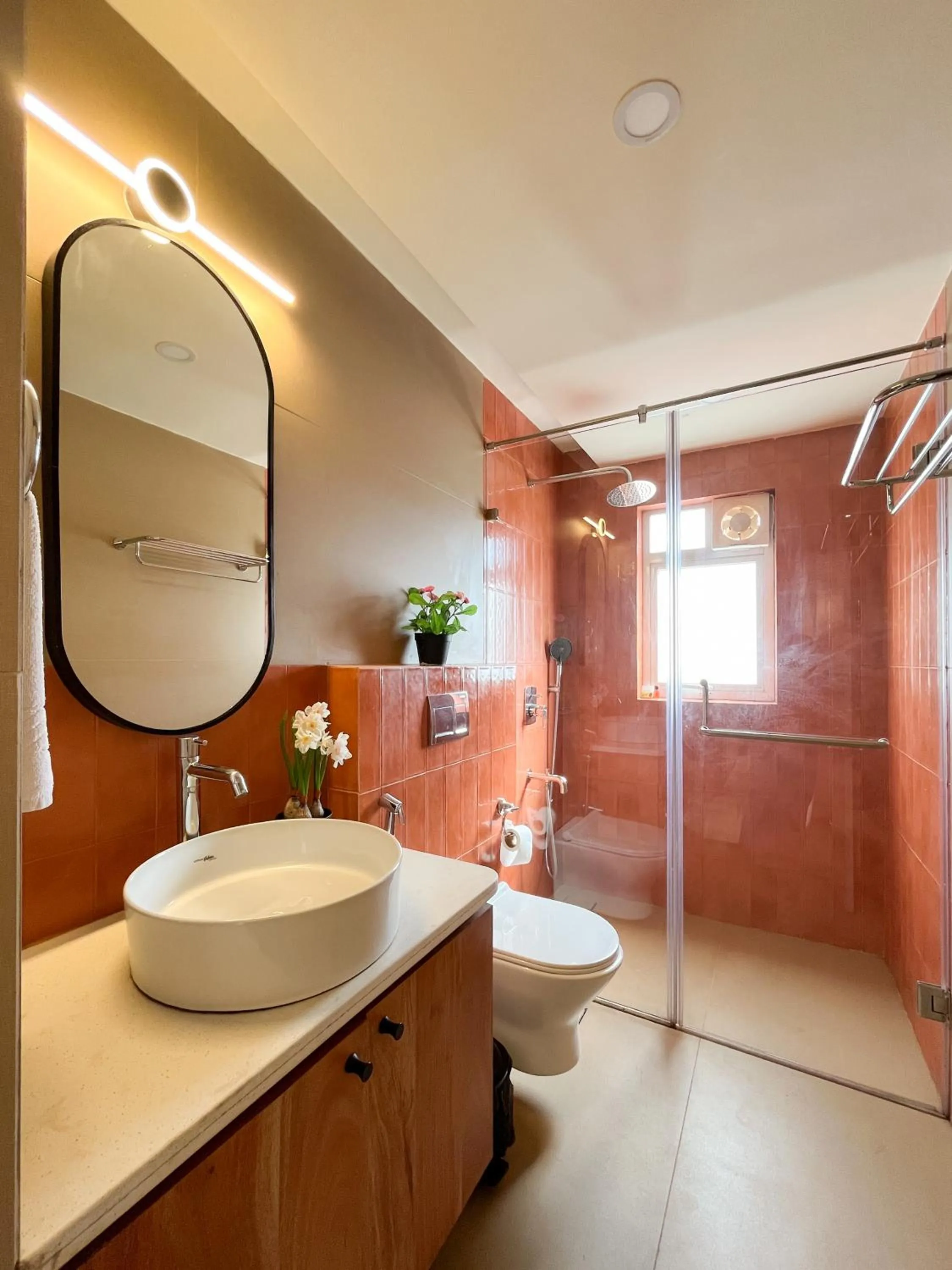 Shower in Rainforest Enclave, Arpora - 10 mins to Baga beach