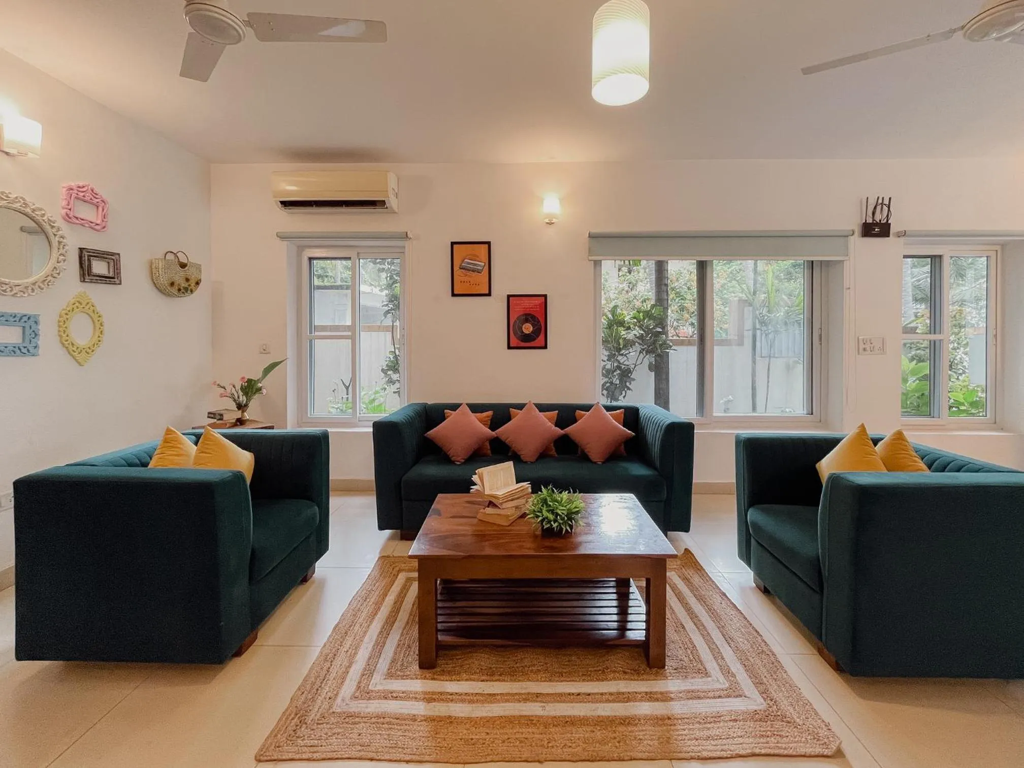 Living room in Rainforest Enclave, Arpora - 10 mins to Baga beach